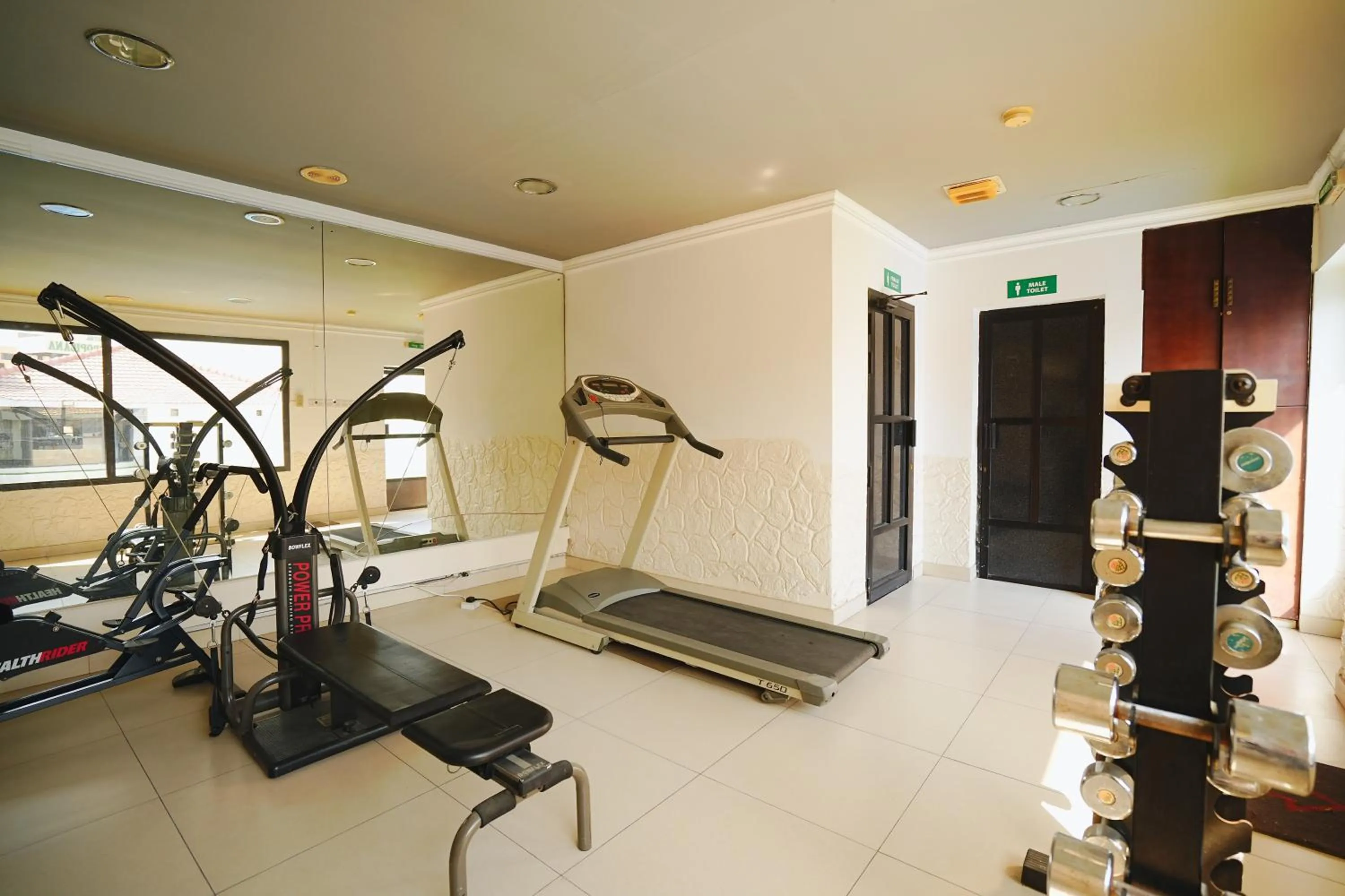 Fitness centre/facilities in Tropicana Hotel