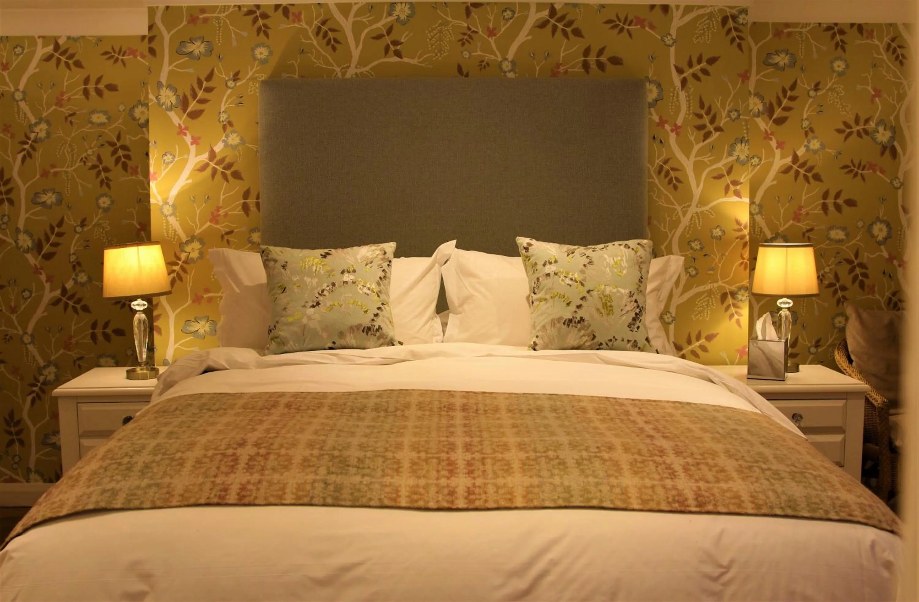 bunk bed, Bed in Sea Spray Hotel