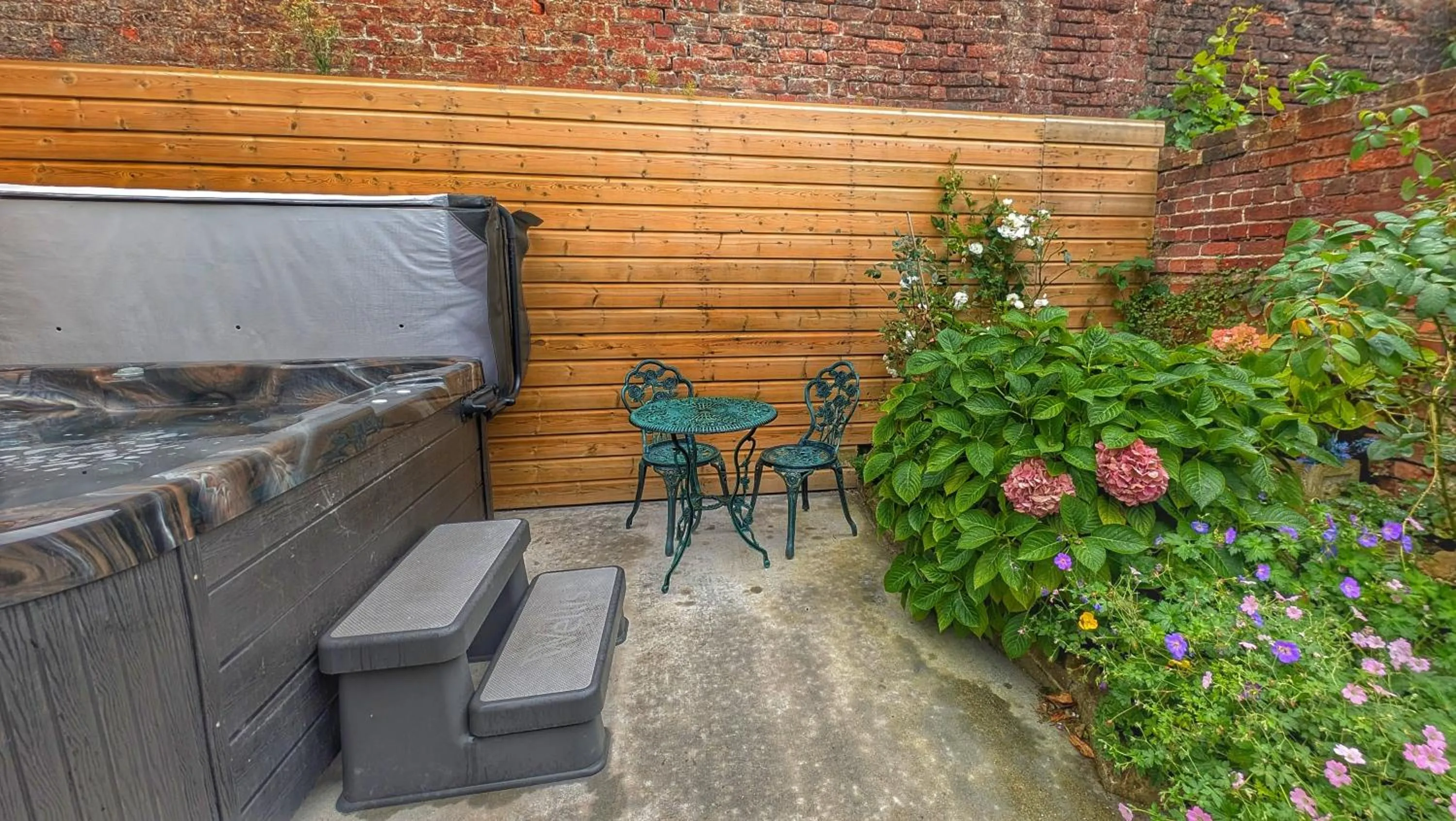 Garden view in Sea Spray Hotel