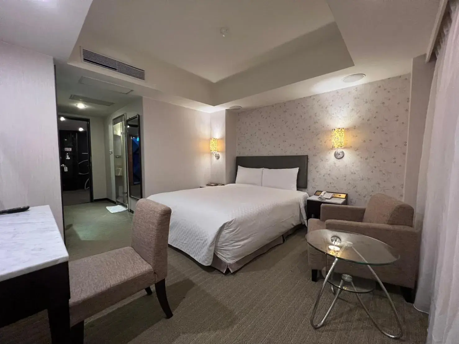 Bed in Forward Suites