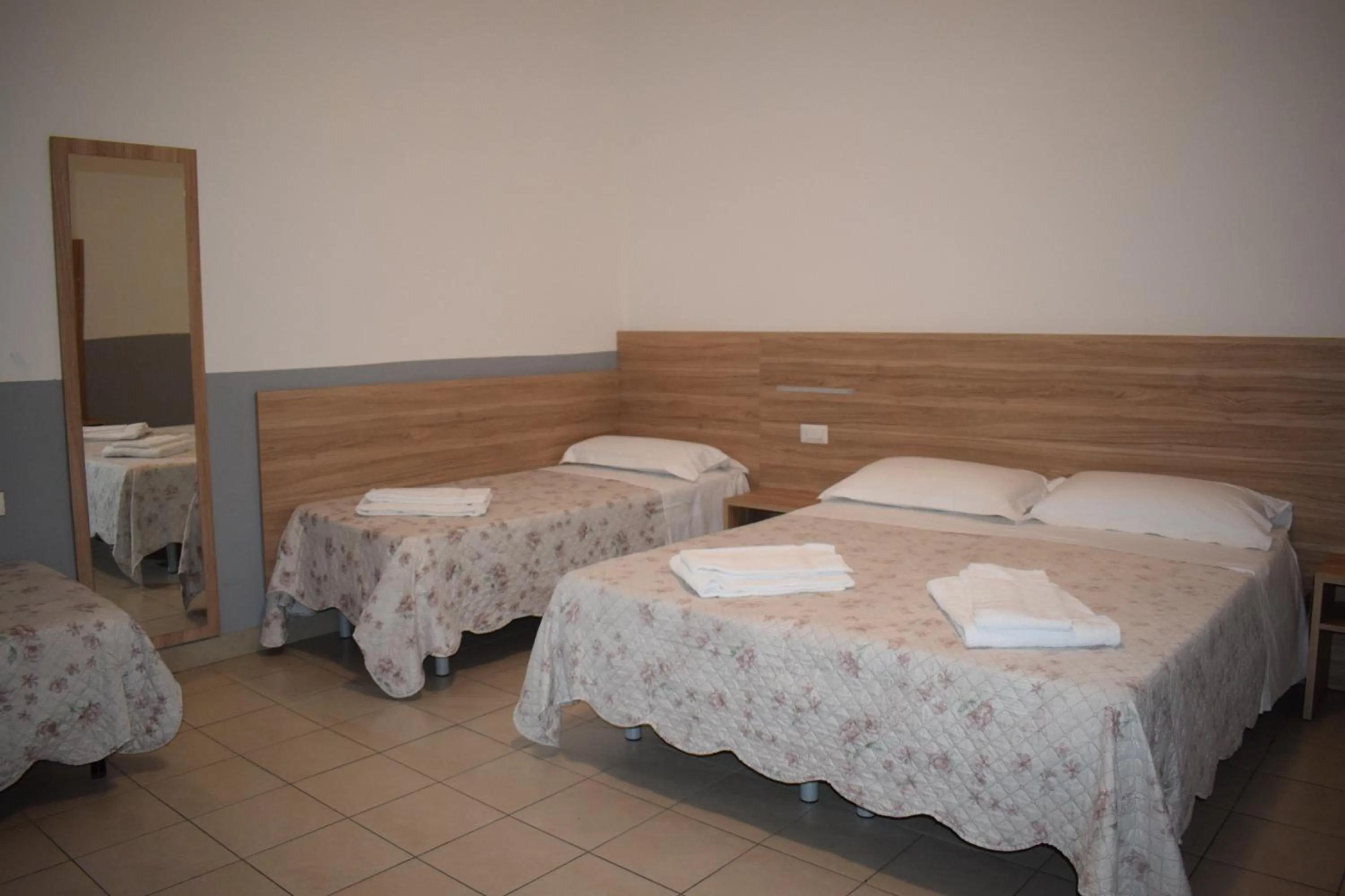 Bed in Golden Dream Guest House