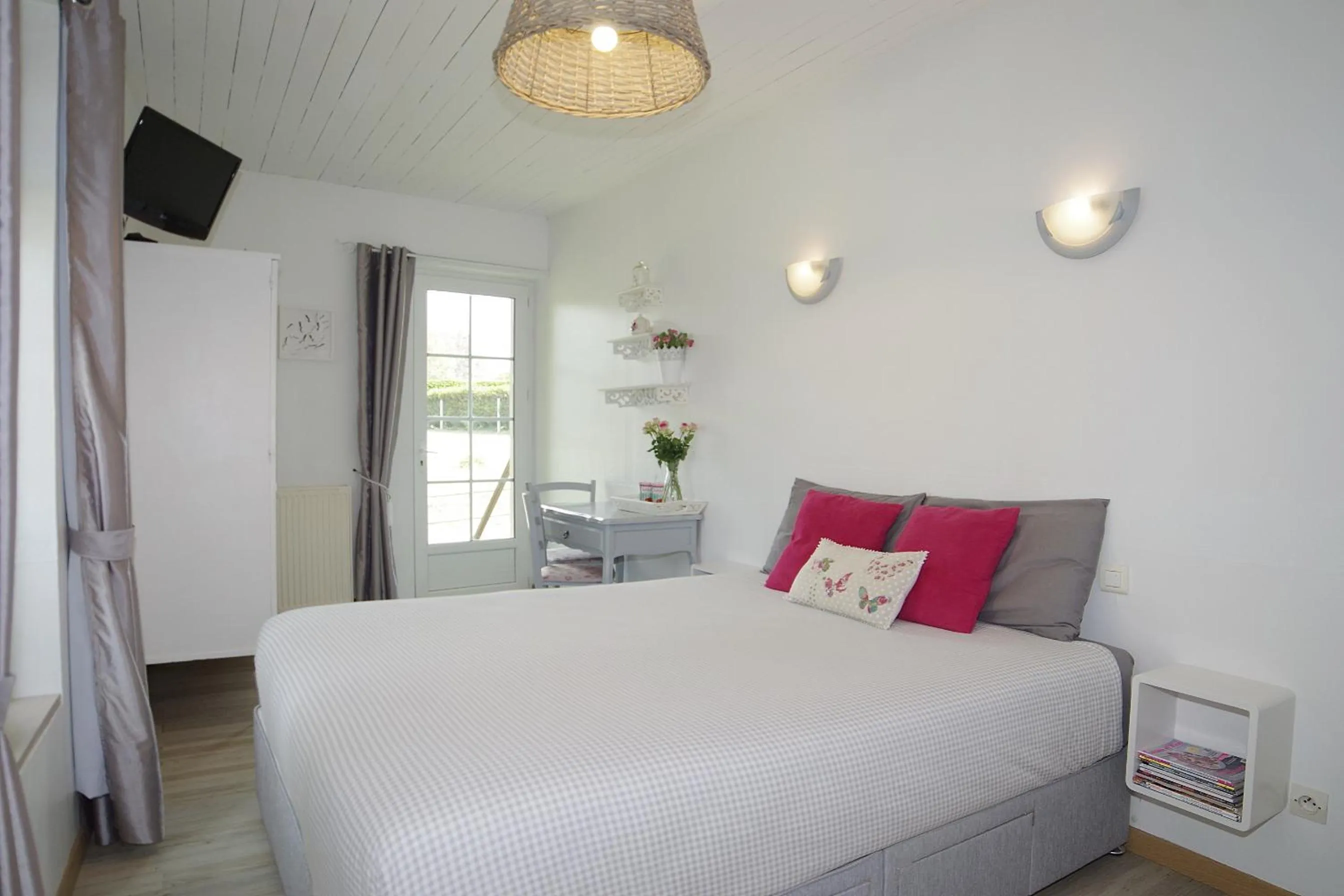 Photo of the whole room, Bed in Les 4 saisons