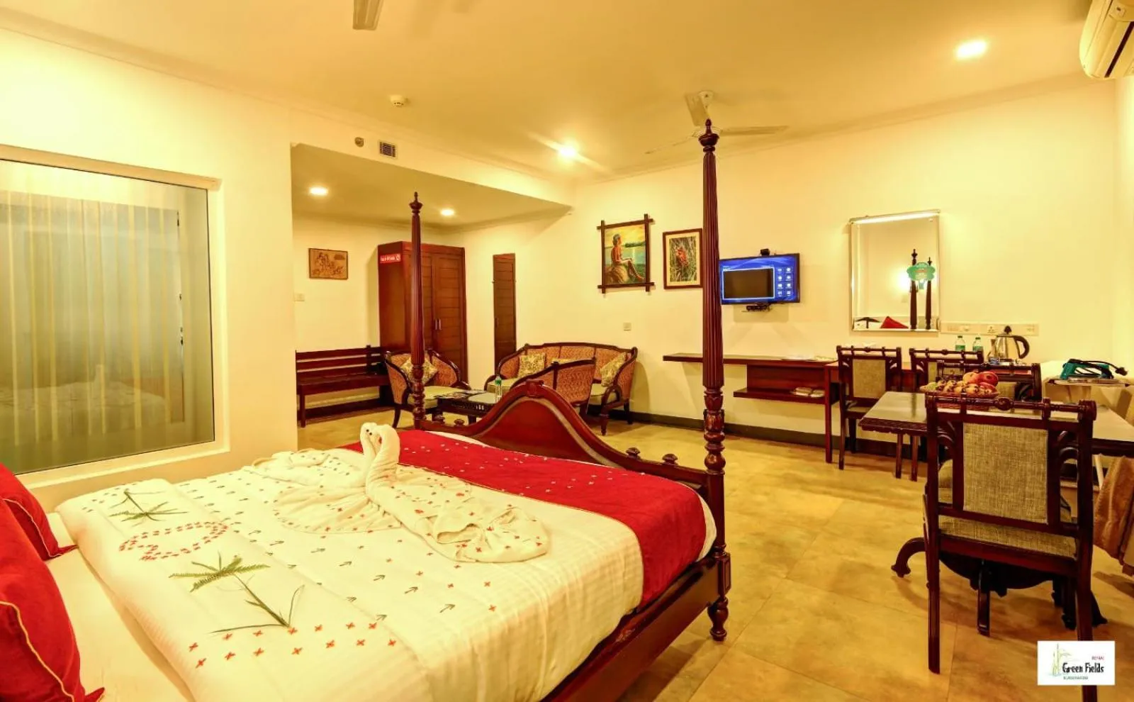 Photo of the whole room, Bed in Green Fields Kumarakom