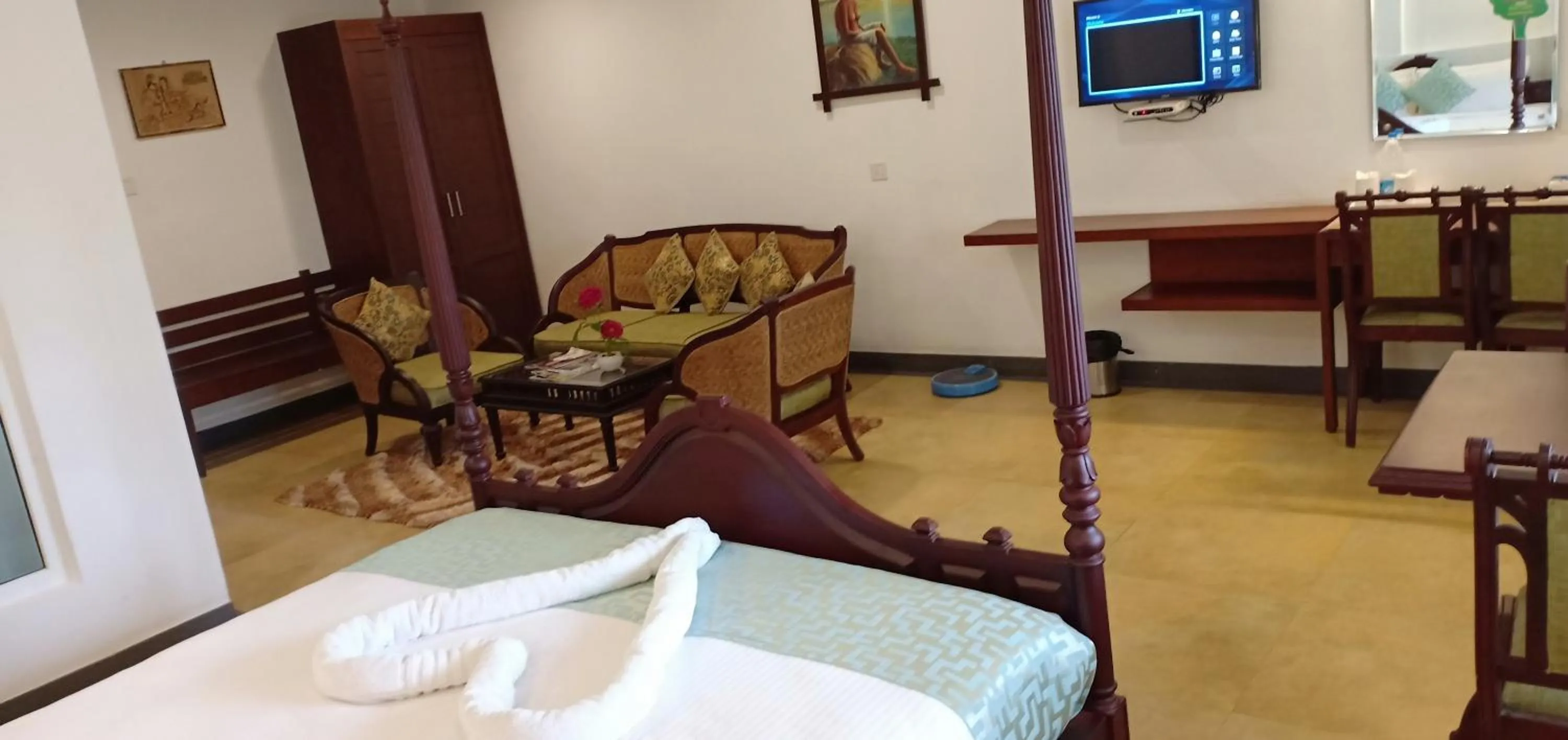 Coffee/tea facilities, Bed in Green Fields Kumarakom