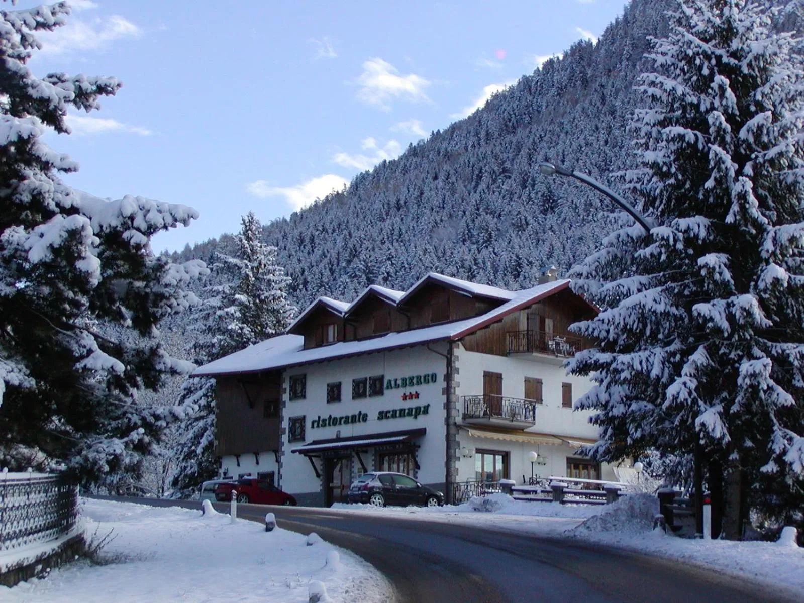 Property building in Albergo Ristorante Scanapà