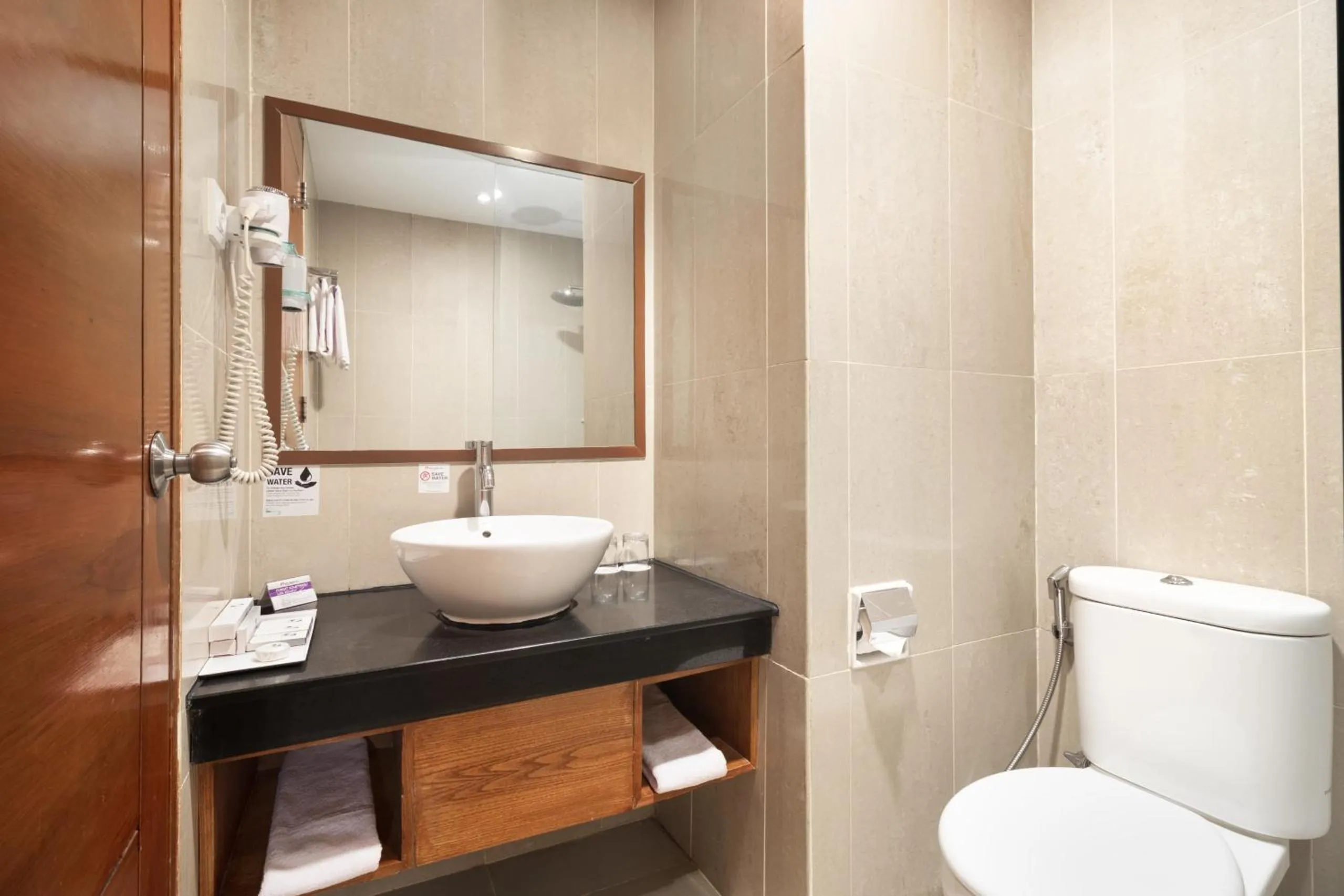 Bathroom in Swiss-Belinn SKA Pekanbaru