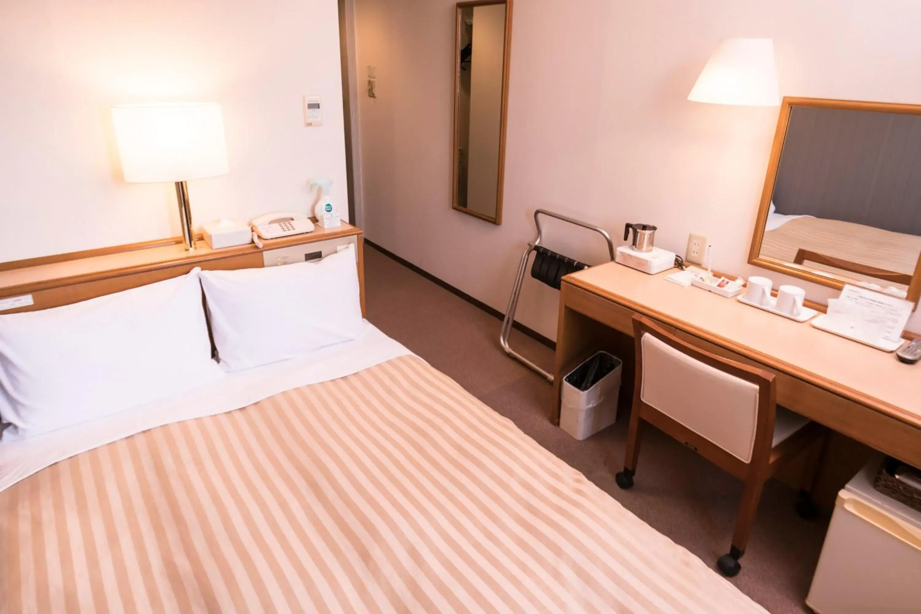 Photo of the whole room, Bed in Hashimoto Park Hotel Photo of the whole room, Bed in Hashimoto Park Hotel