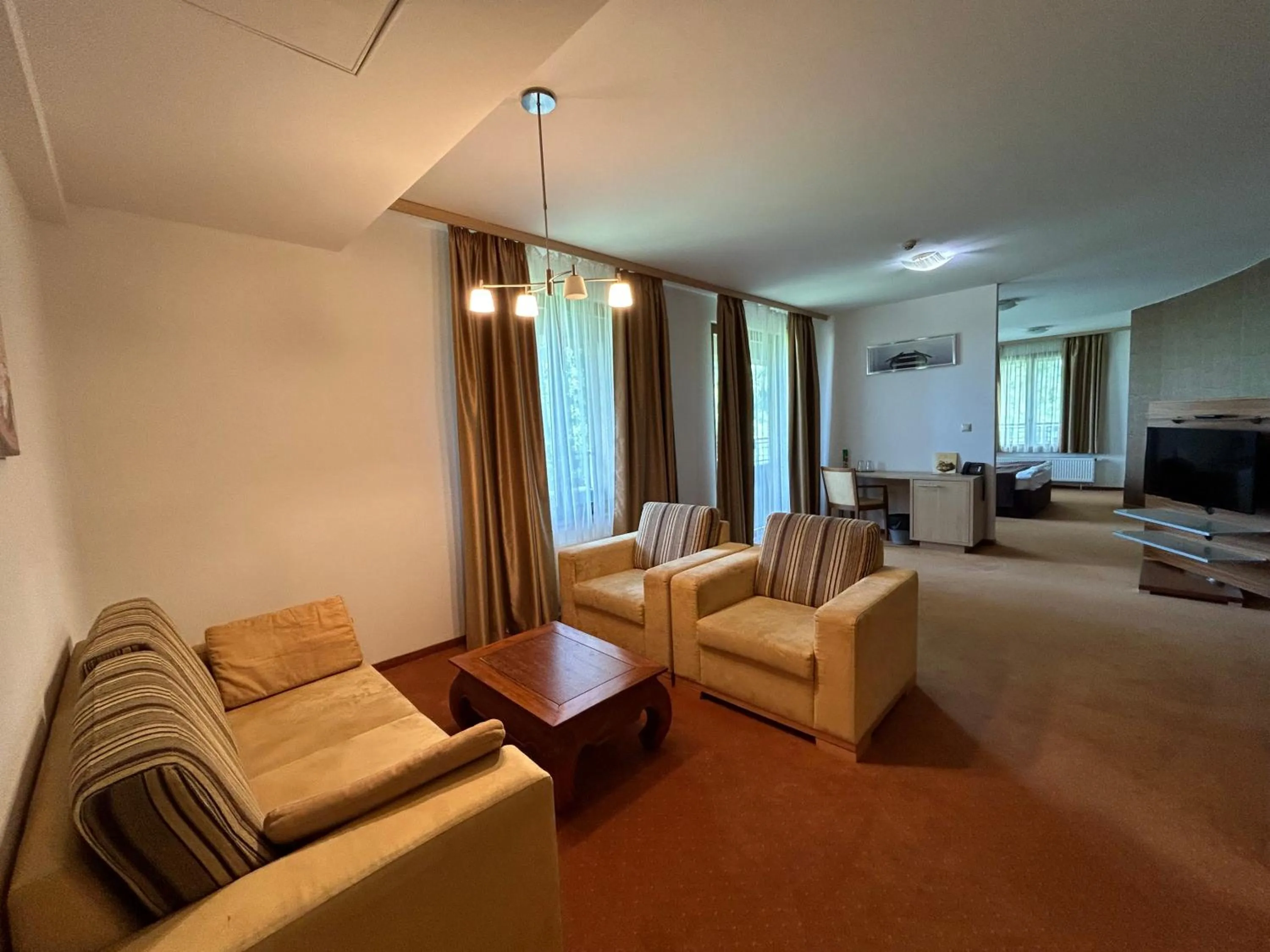 Living room in Hotel Legend