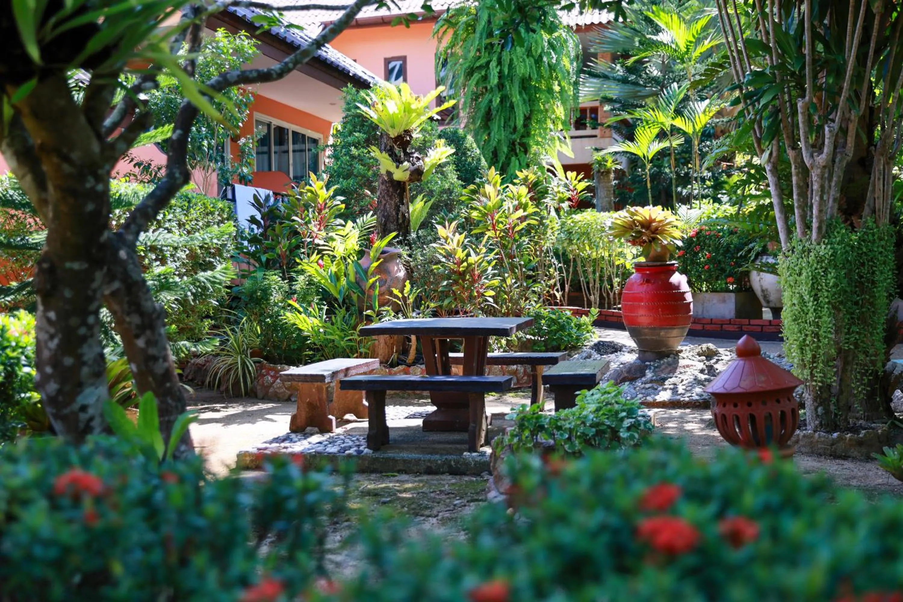 Garden in Baan Vanida Garden Resort