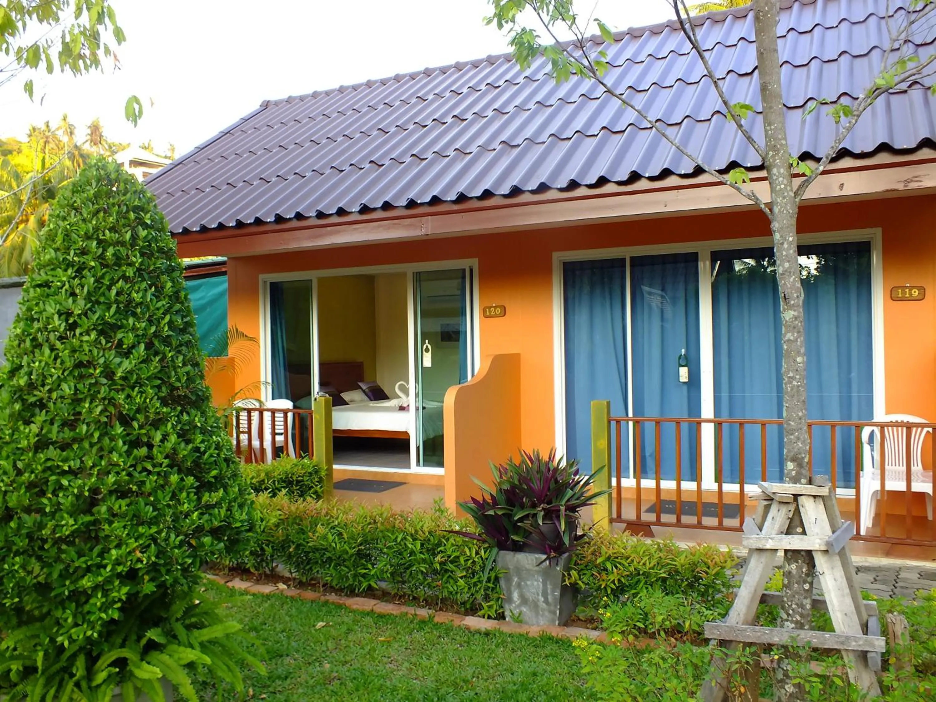 Facade/entrance in Baan Vanida Garden Resort
