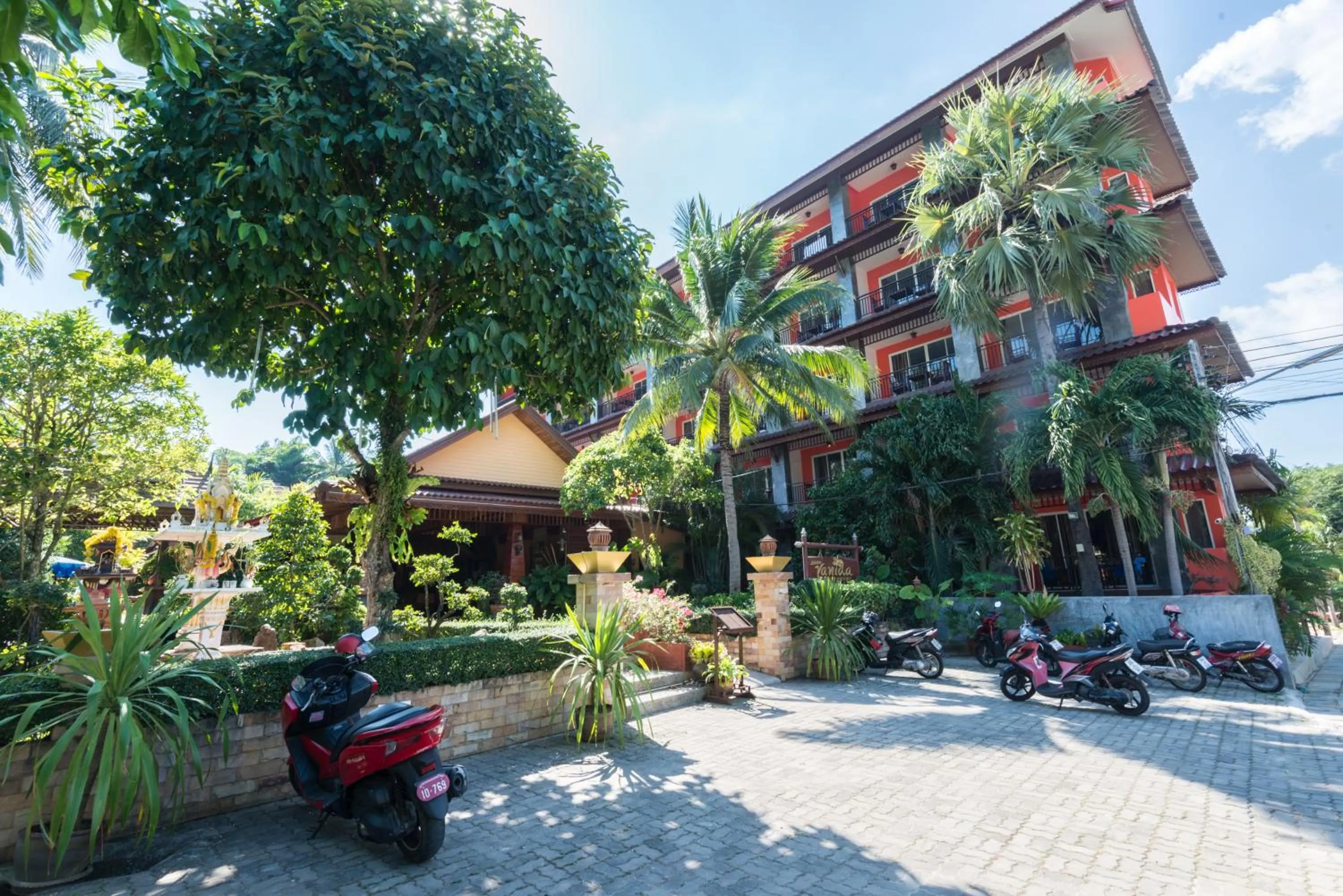 Day in Baan Vanida Garden Resort