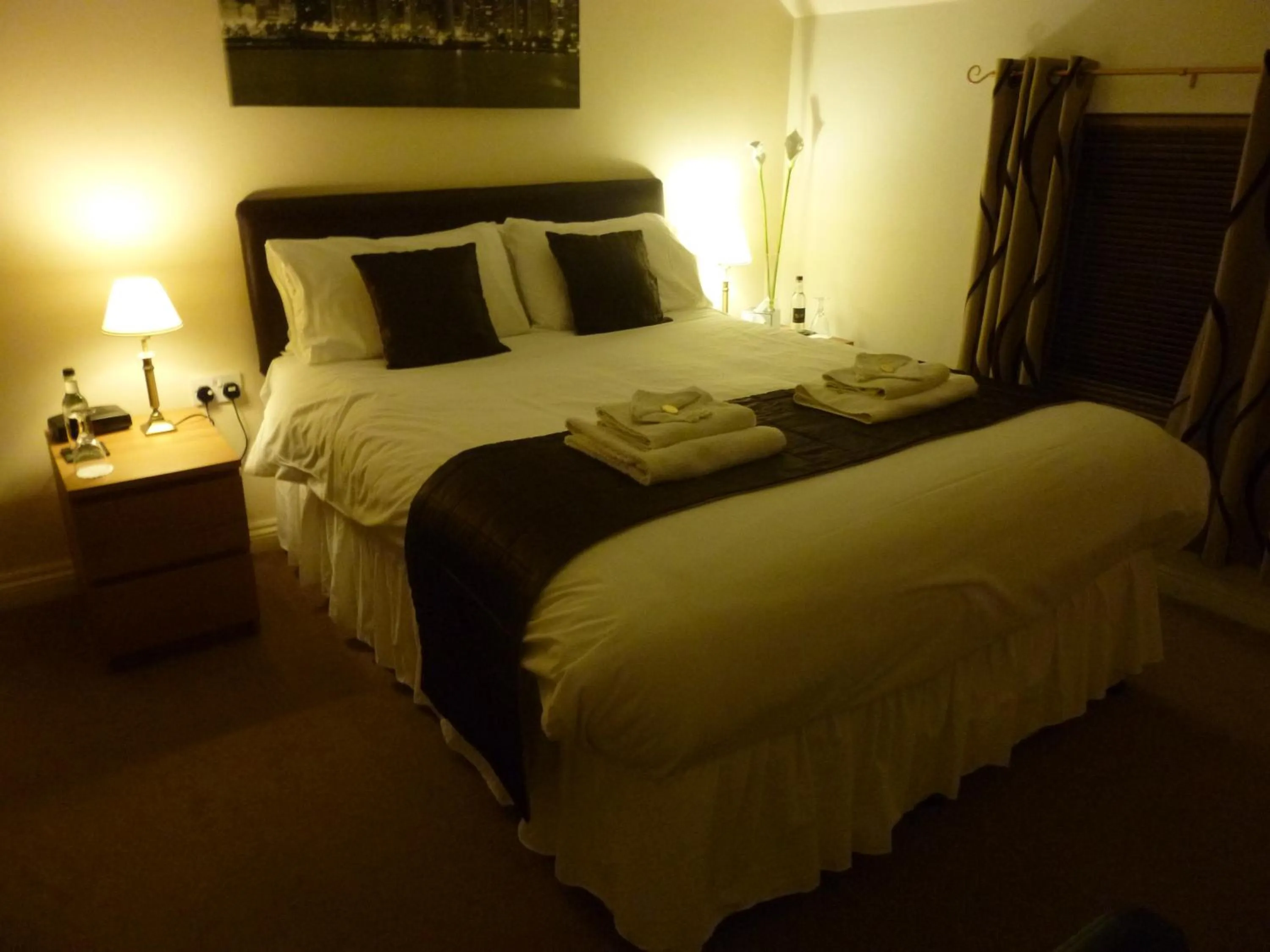 Bedroom, Bed in The Manian