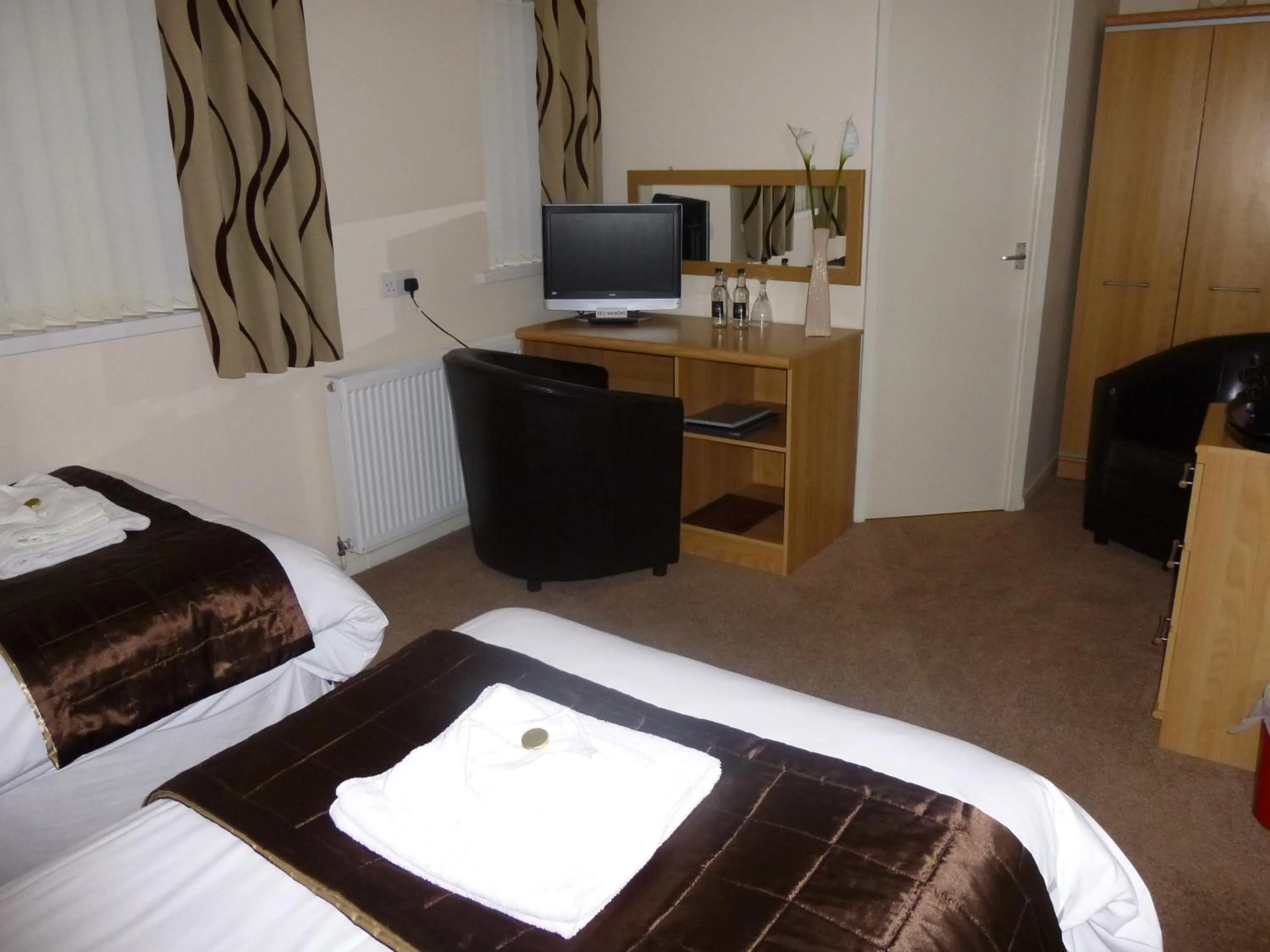 Bedroom, Bed in The Manian