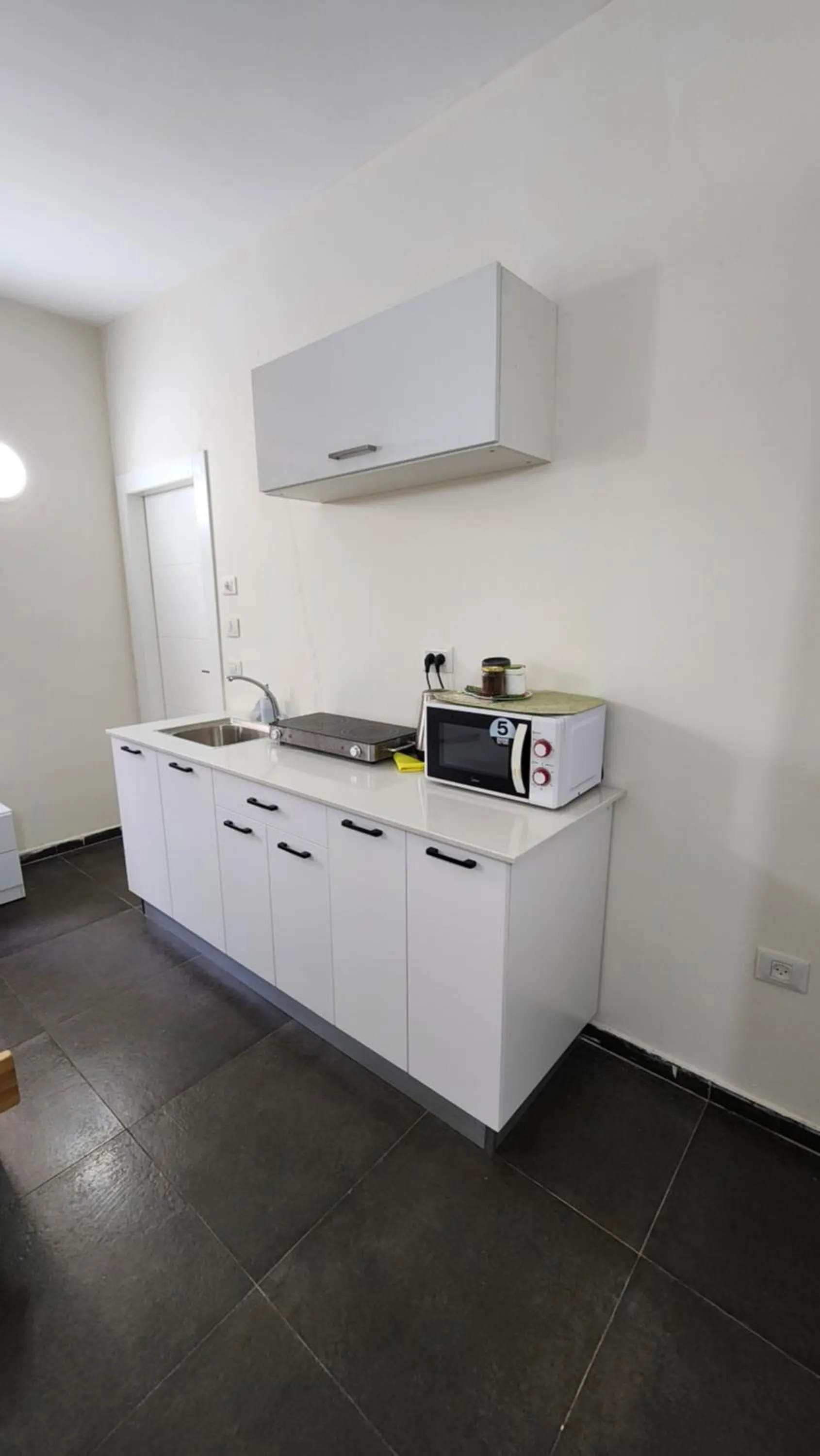 Coffee/tea facilities in David Hameleh House