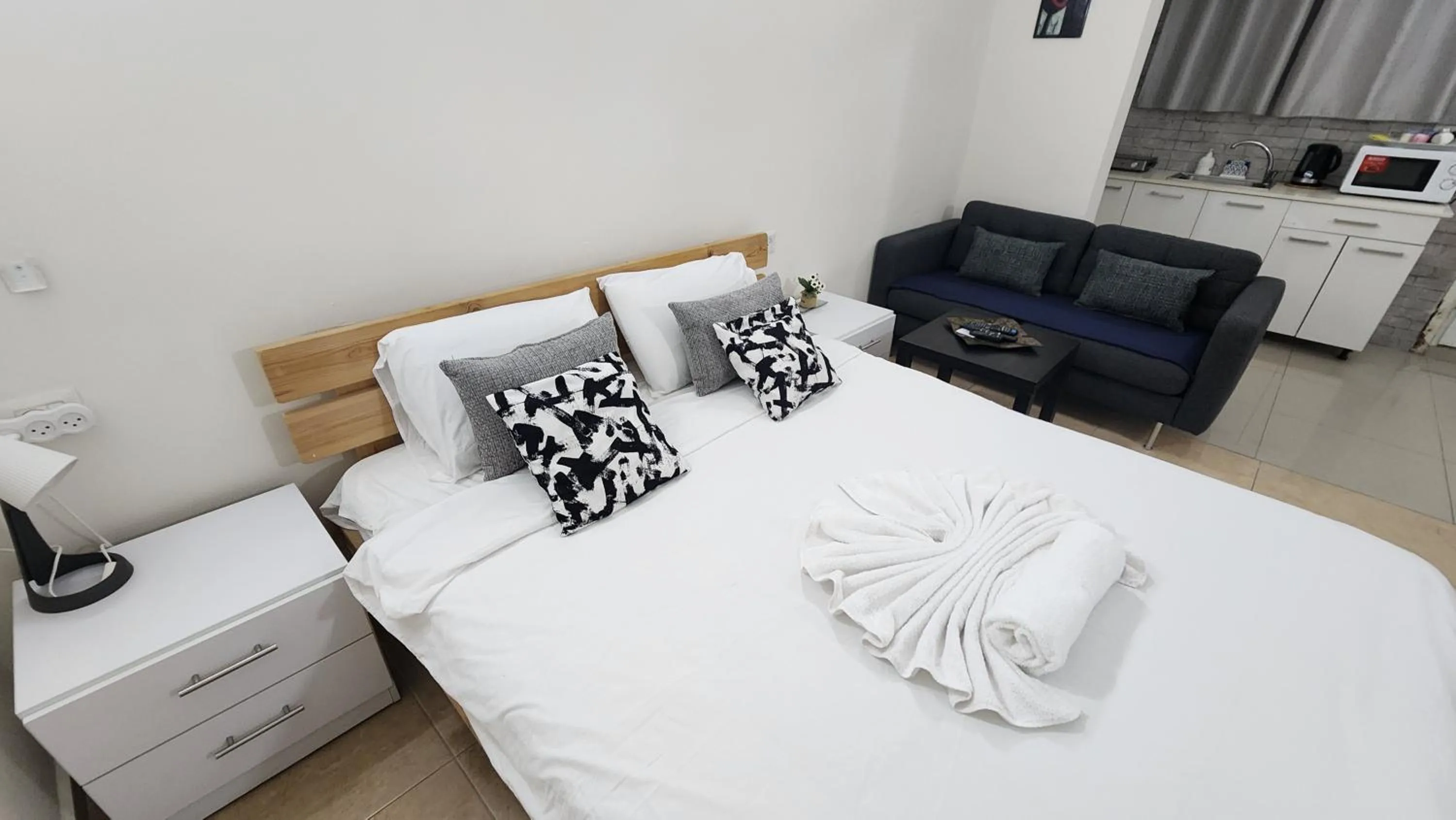 Bed in David Hameleh House