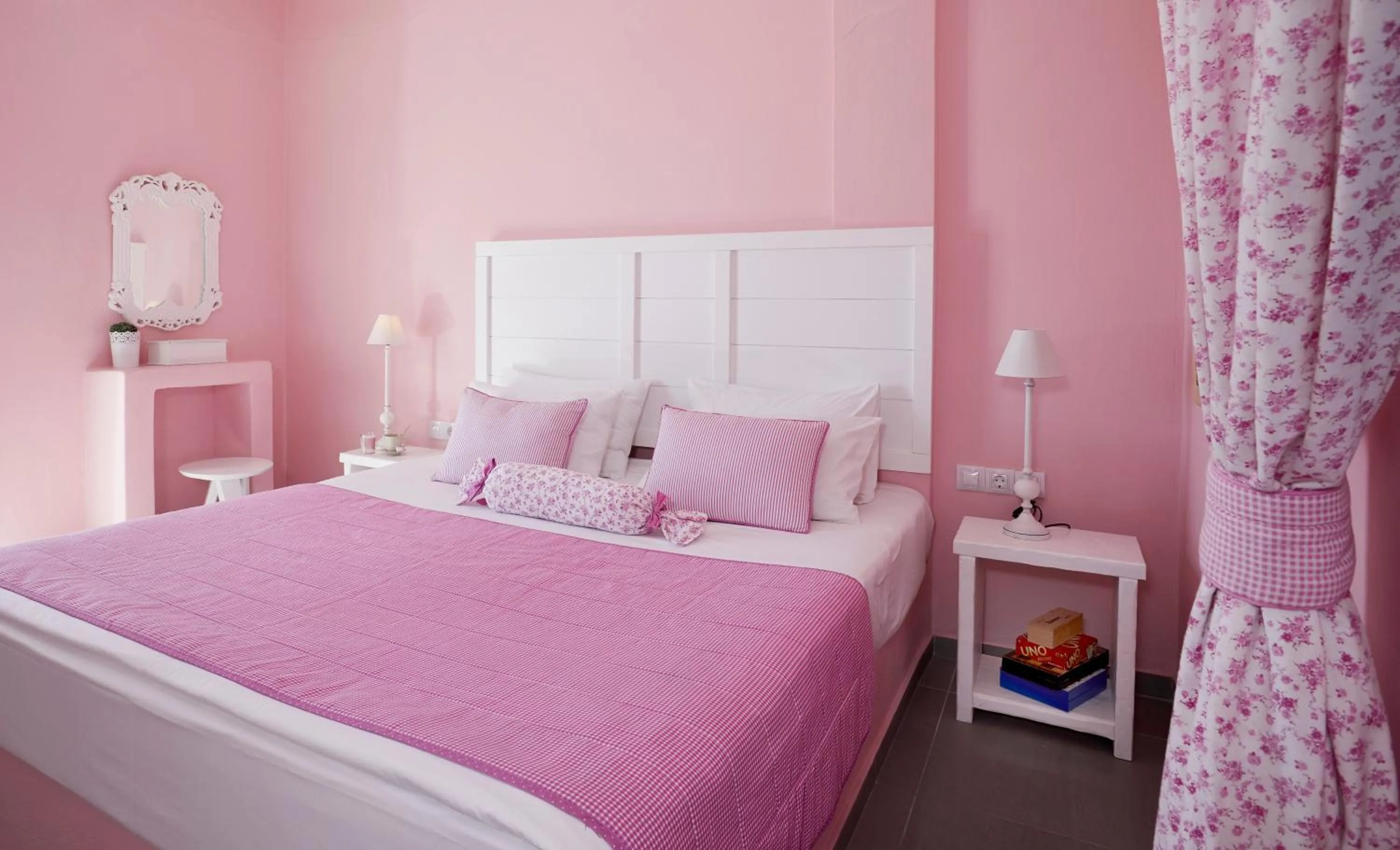 Bed in Senses Boutique Hotel