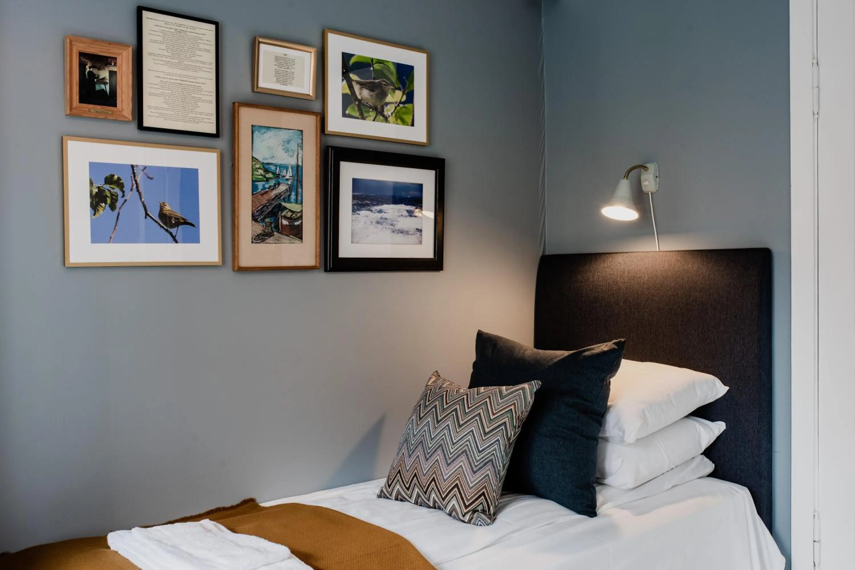 Bedroom, Bed in Fjærland Fjordstove Hotell - Huseby Hotelldrift AS