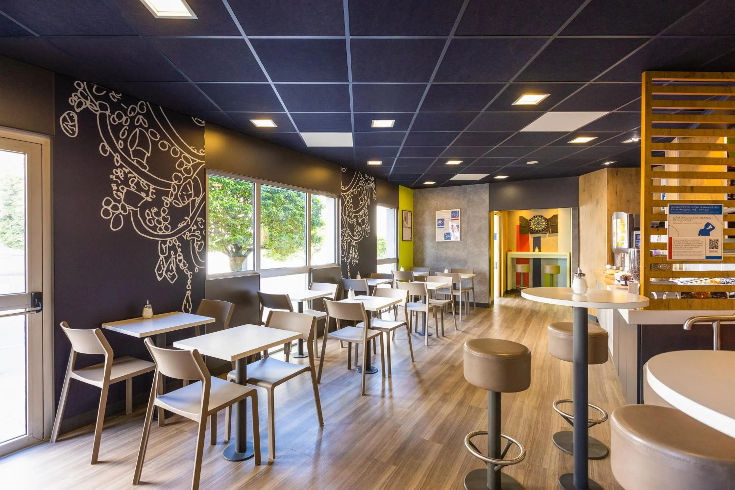 Restaurant/places to eat in ibis budget Angoulême Centre