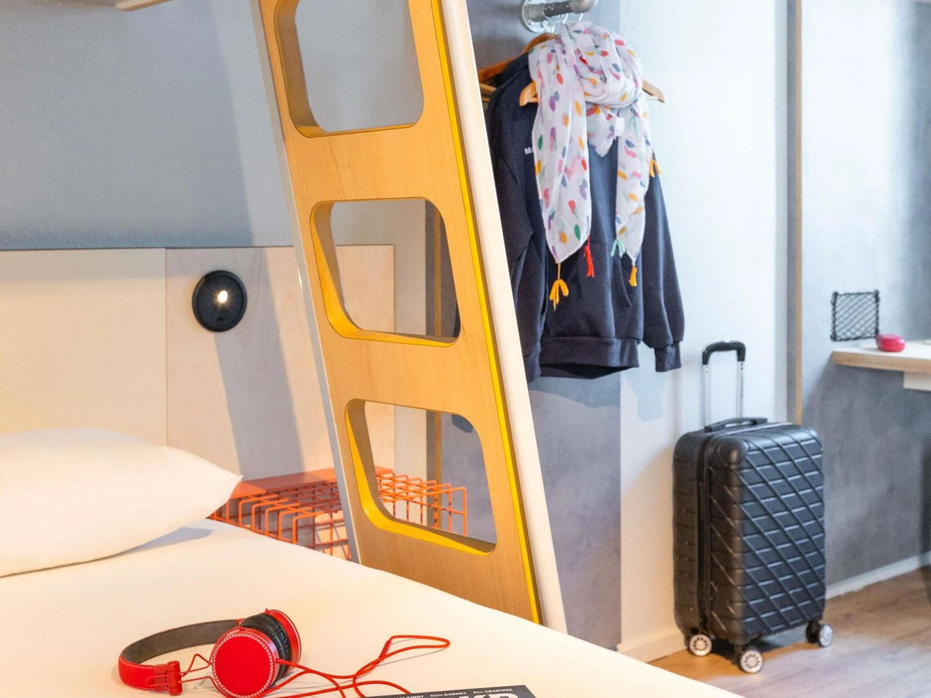 Bedroom, Bed in ibis budget Angoulême Centre