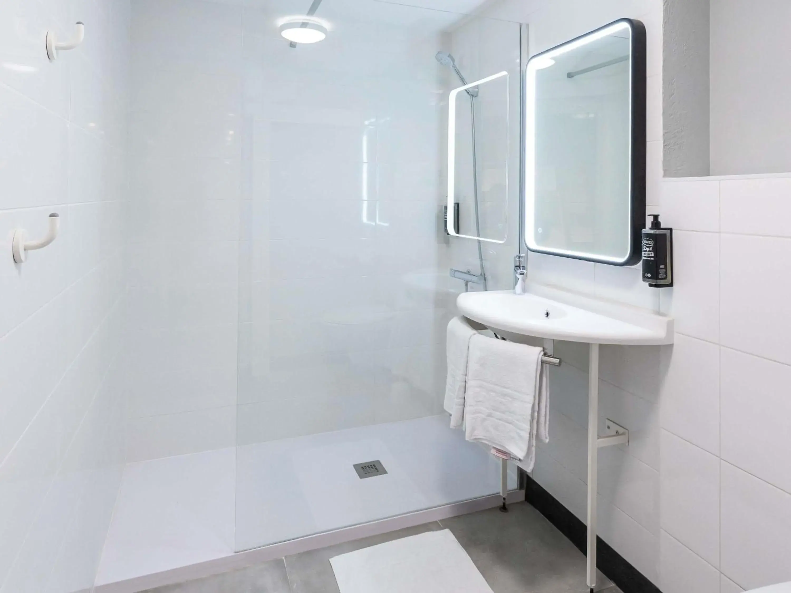 Bedroom in ibis budget Angoulême Centre Bedroom in ibis budget Angoulême Centre