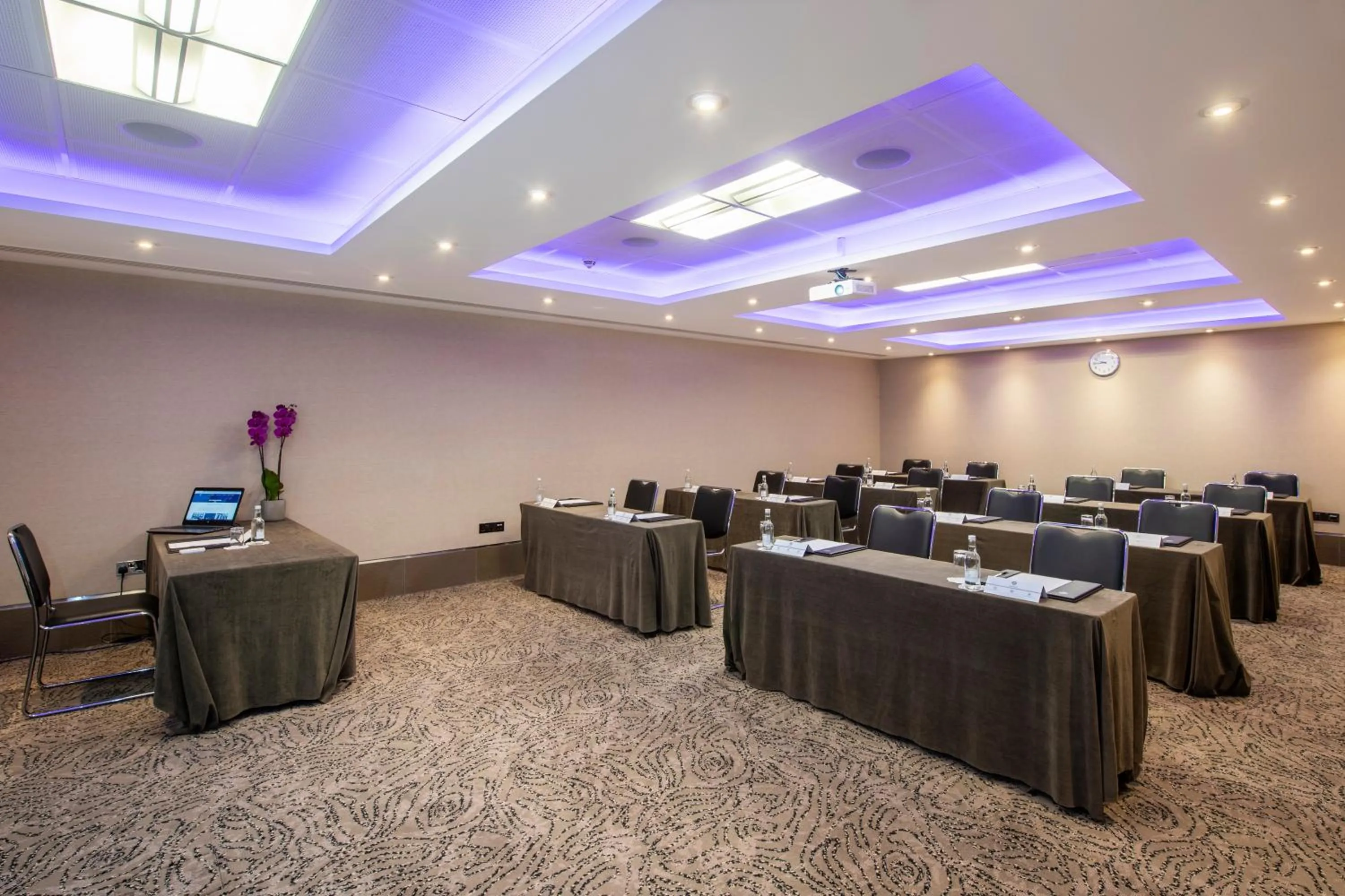 Meeting/conference room in Gem Langham Court Hotel