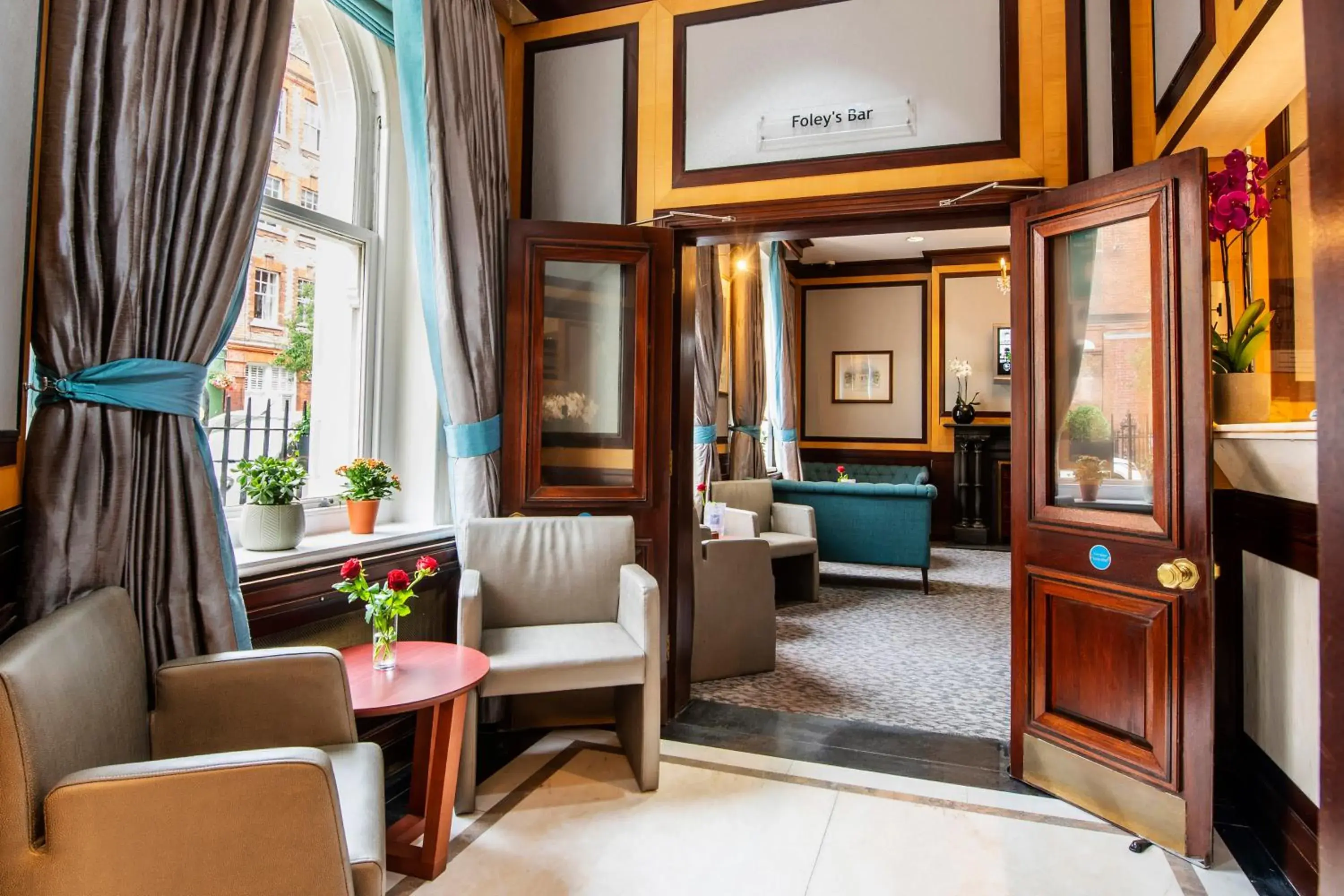 Lobby or reception in Gem Langham Court Hotel Lobby or reception in Gem Langham Court Hotel