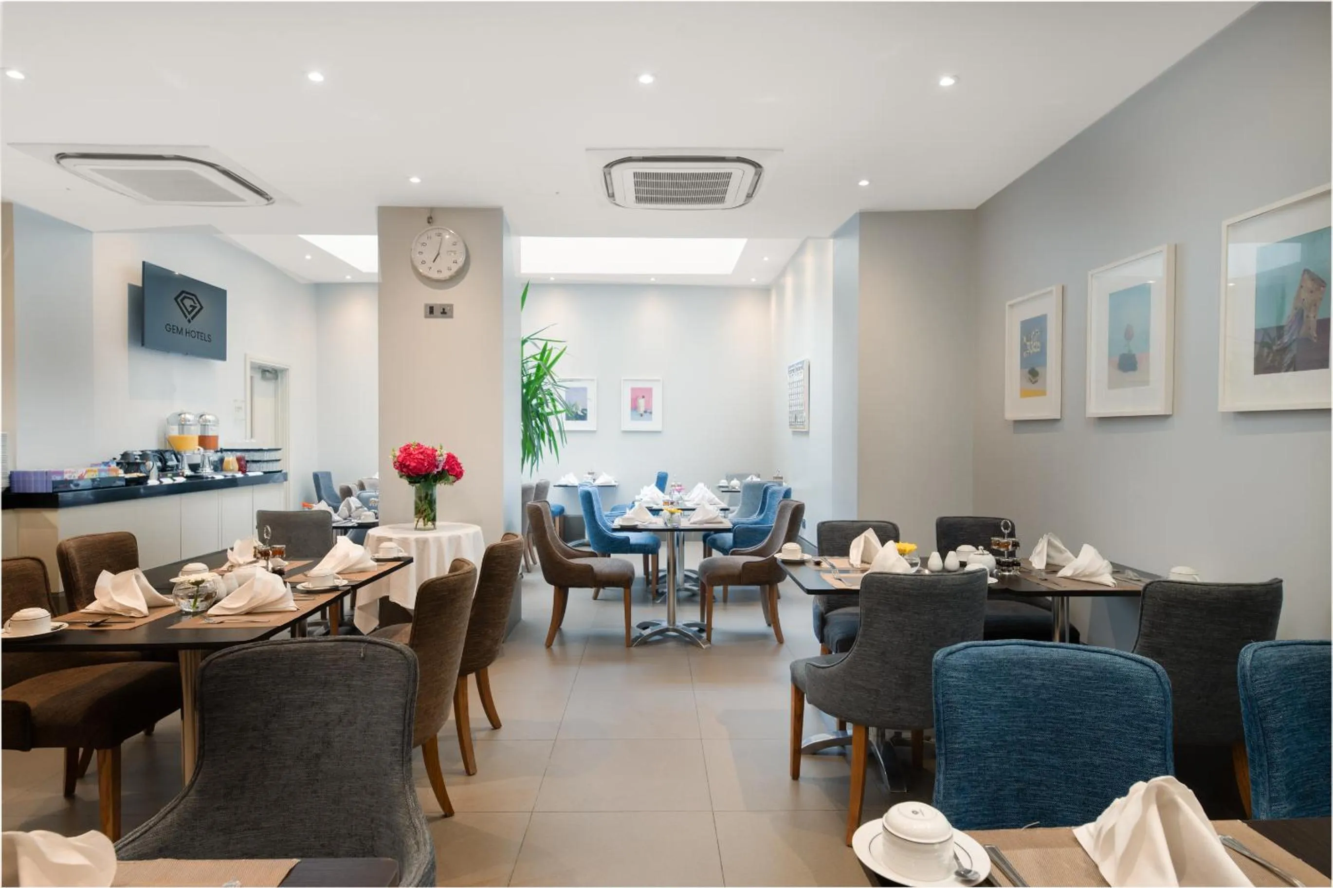 Restaurant/places to eat in Gem Langham Court Hotel