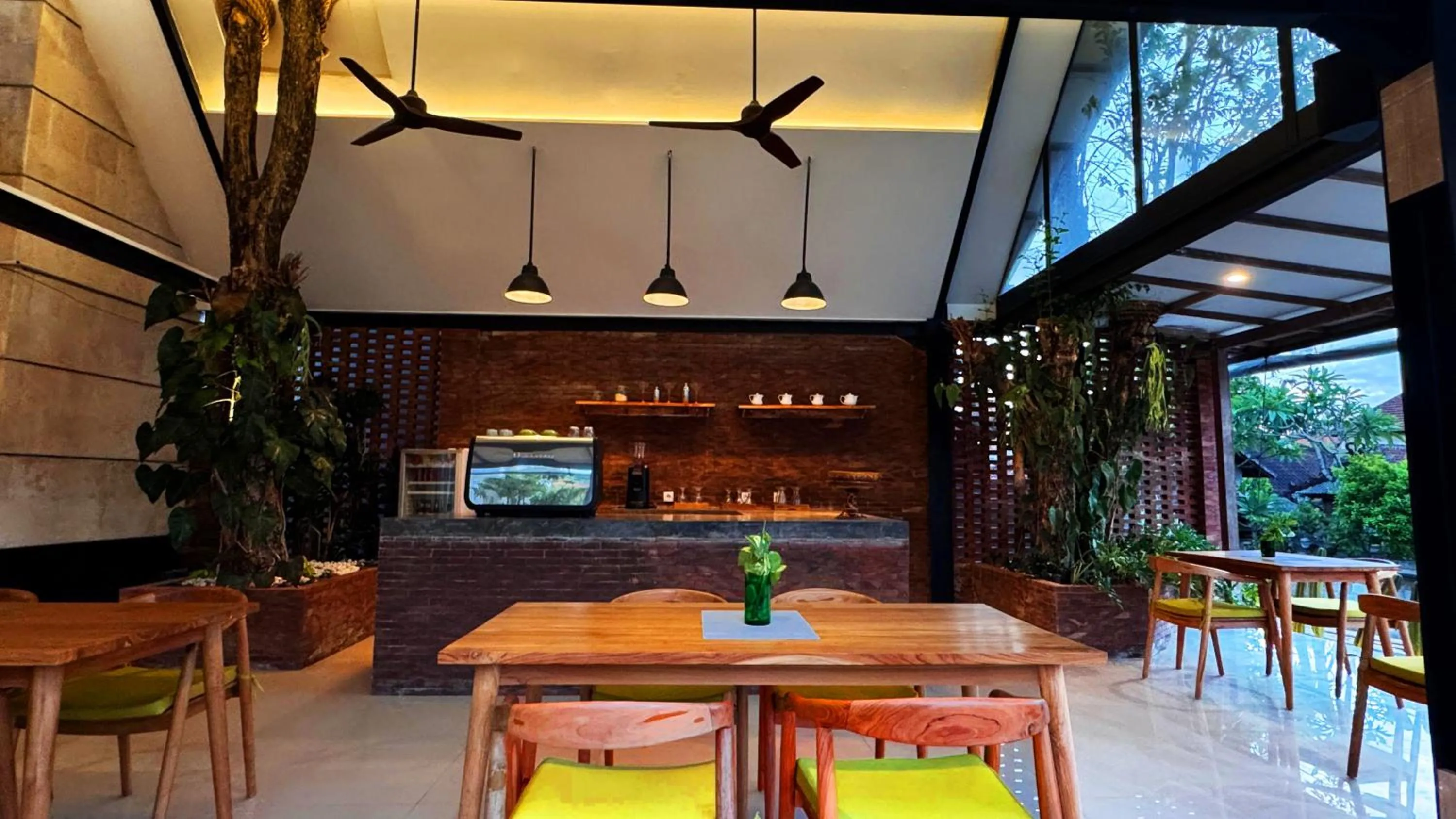 Restaurant/places to eat in Lubdhaka Canggu