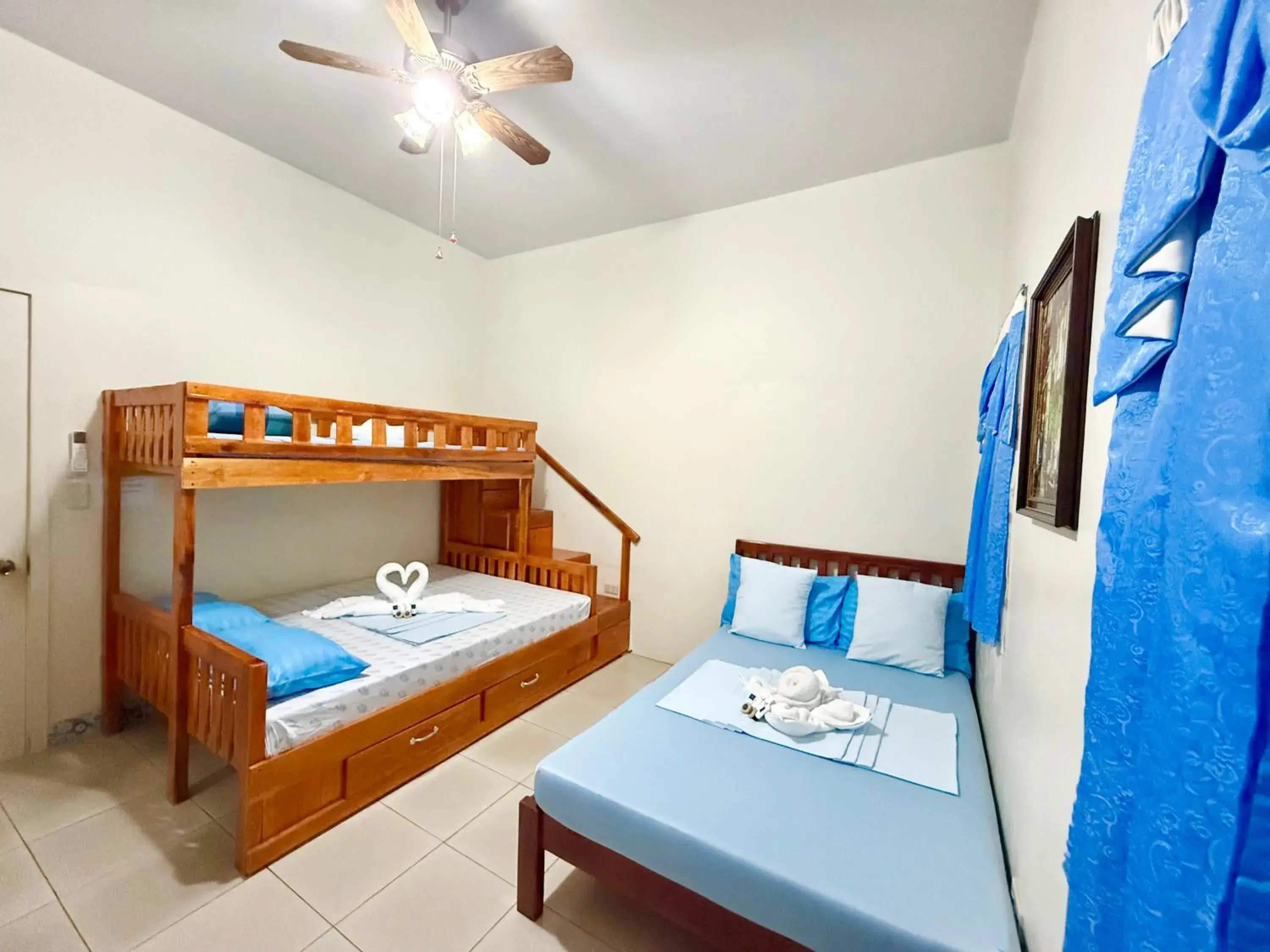 Deluxe Double Room with Extra Bed in Blue Summer Suites & Restaurant Deluxe Double Room with Extra Bed in Blue Summer Suites & Restaurant