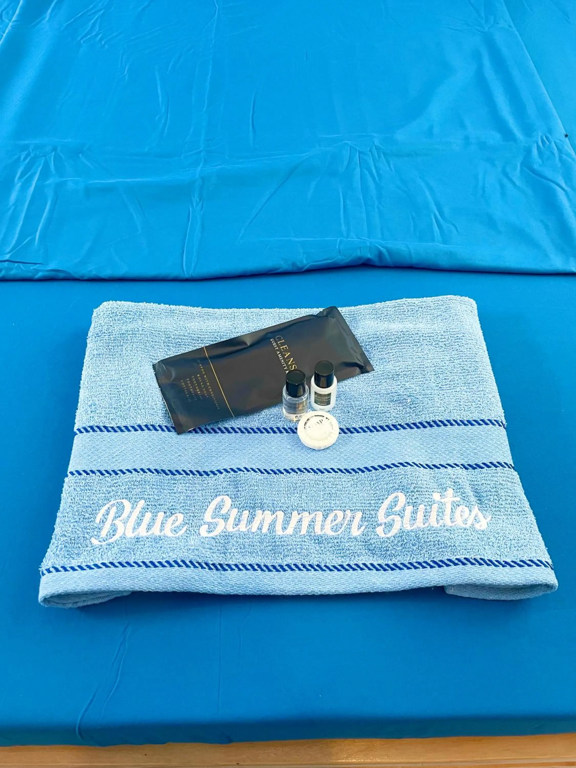 Blue Summer Suites & Restaurant