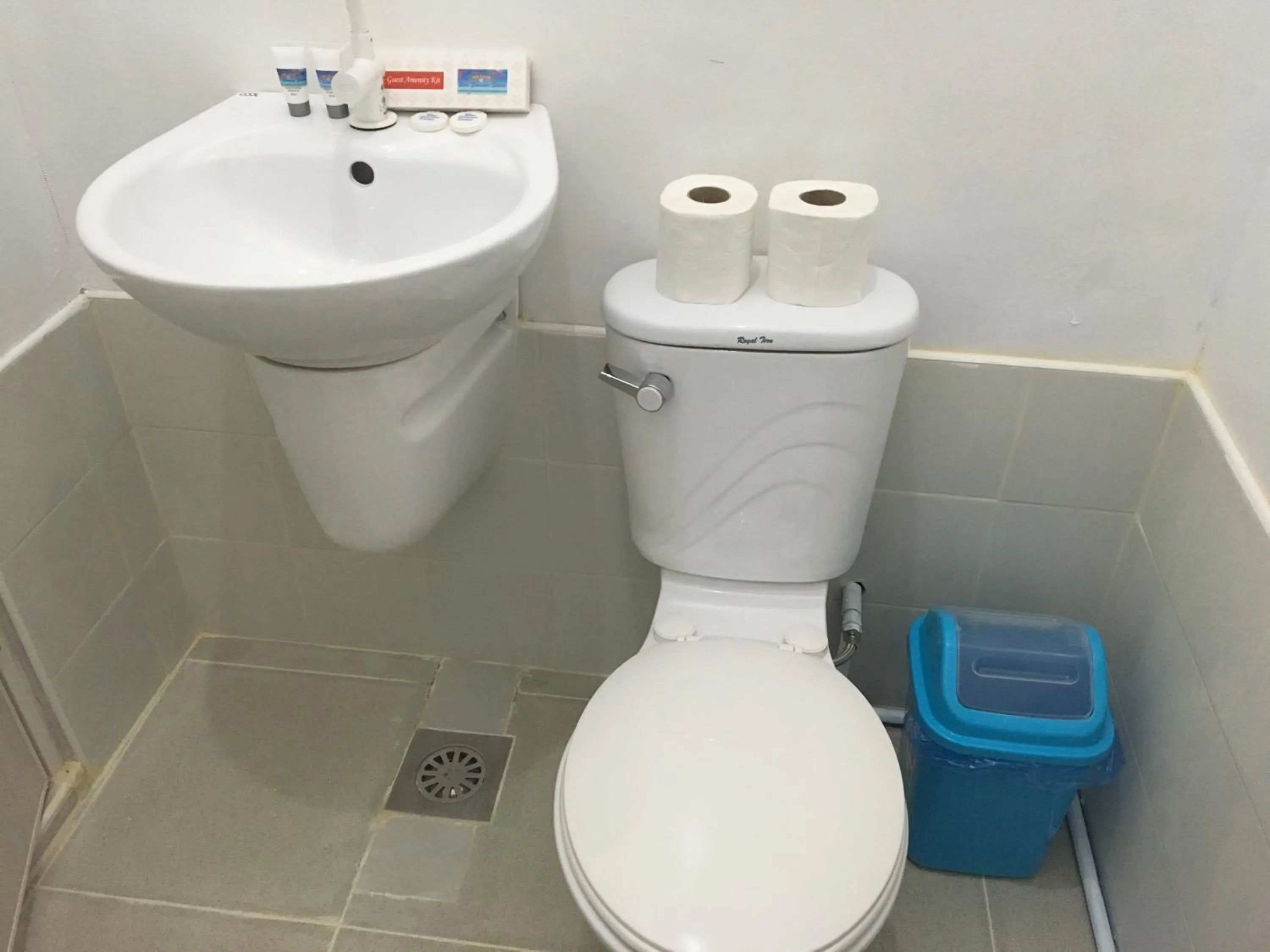 Blue Summer Suites & Restaurant