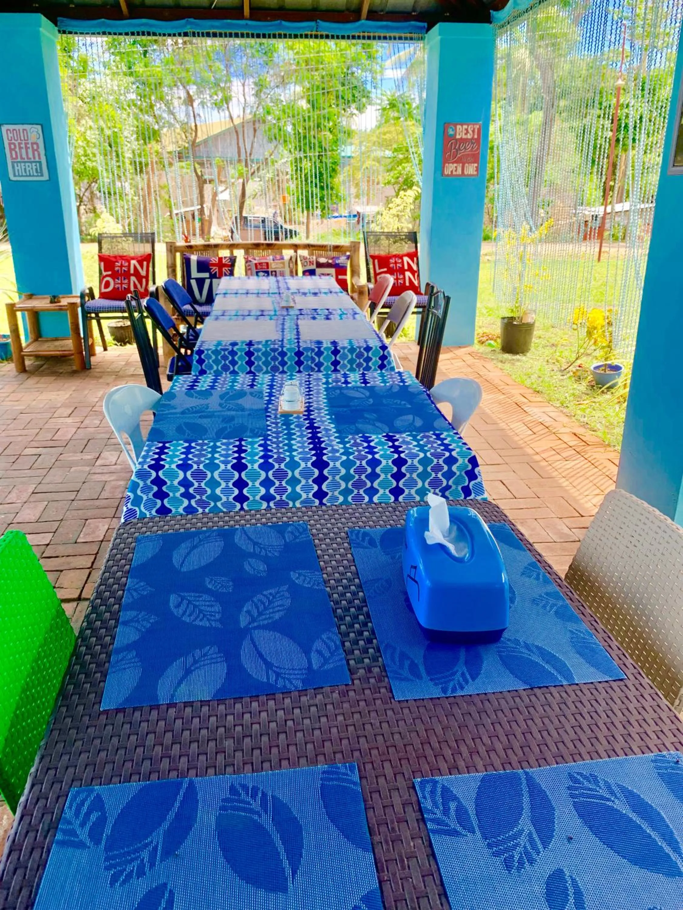 Restaurant/places to eat in Blue Summer Suites & Restaurant