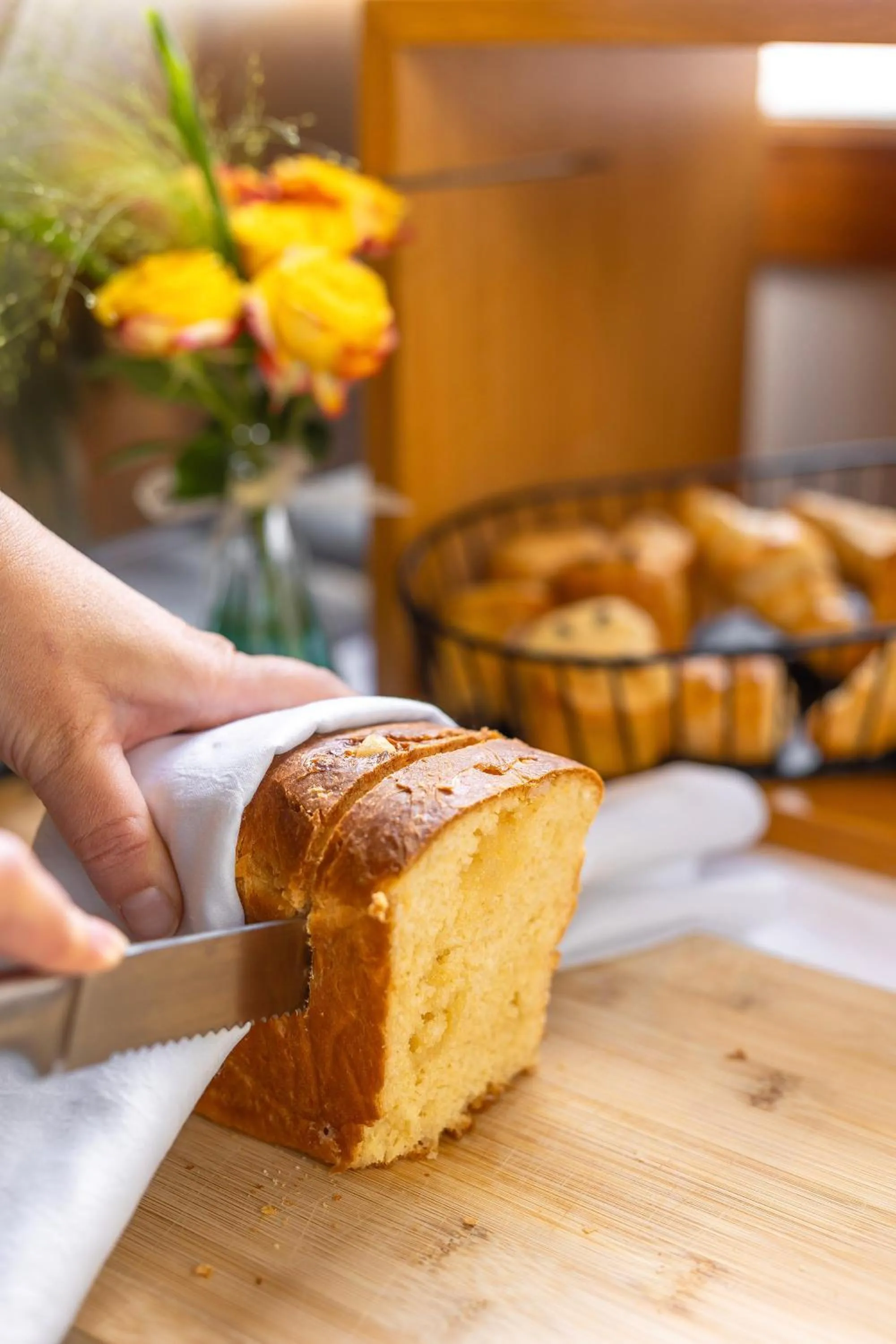 Breakfast in Hôtel les Bergeronnettes