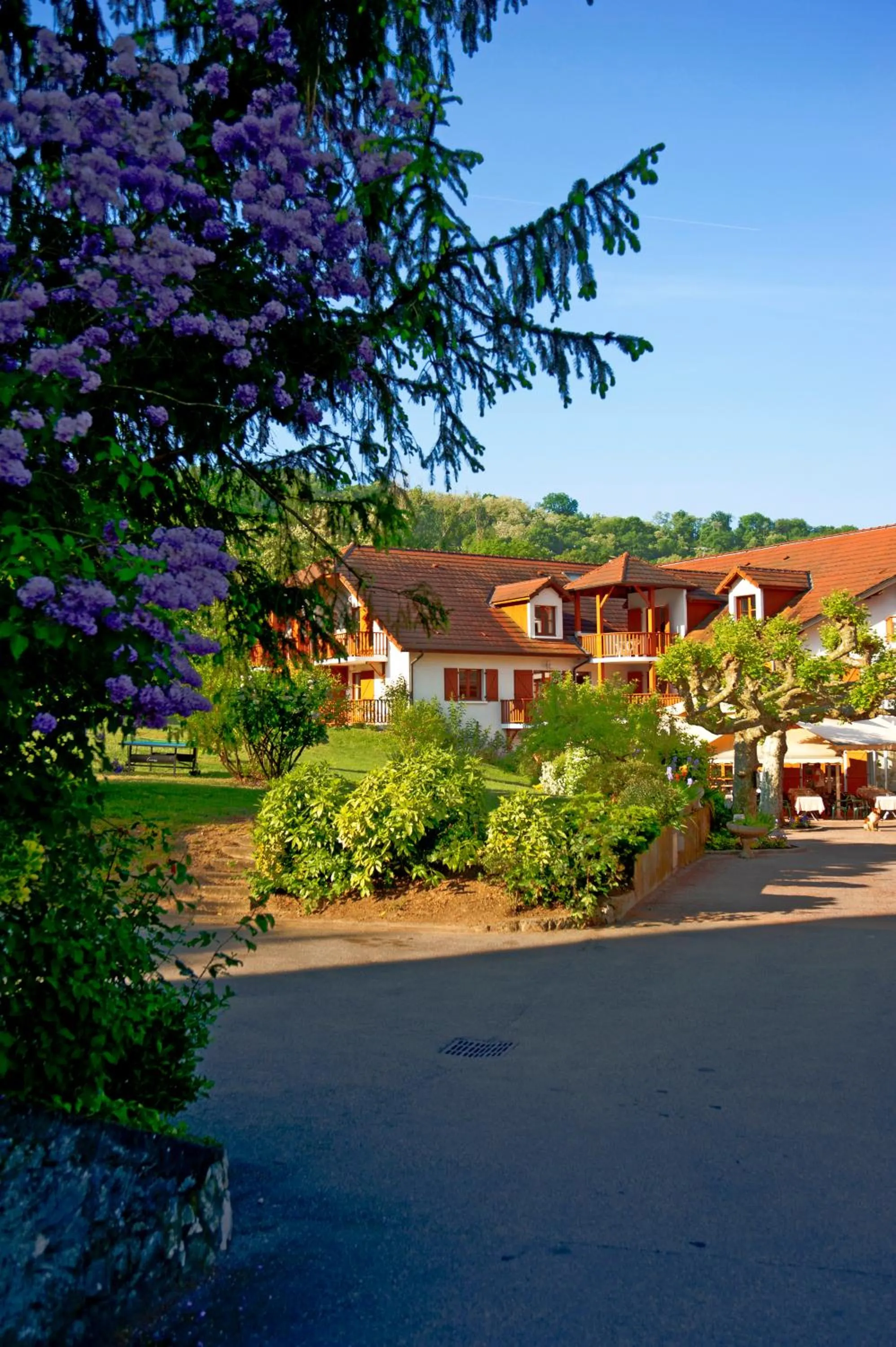 Facade/entrance in Hôtel les Bergeronnettes