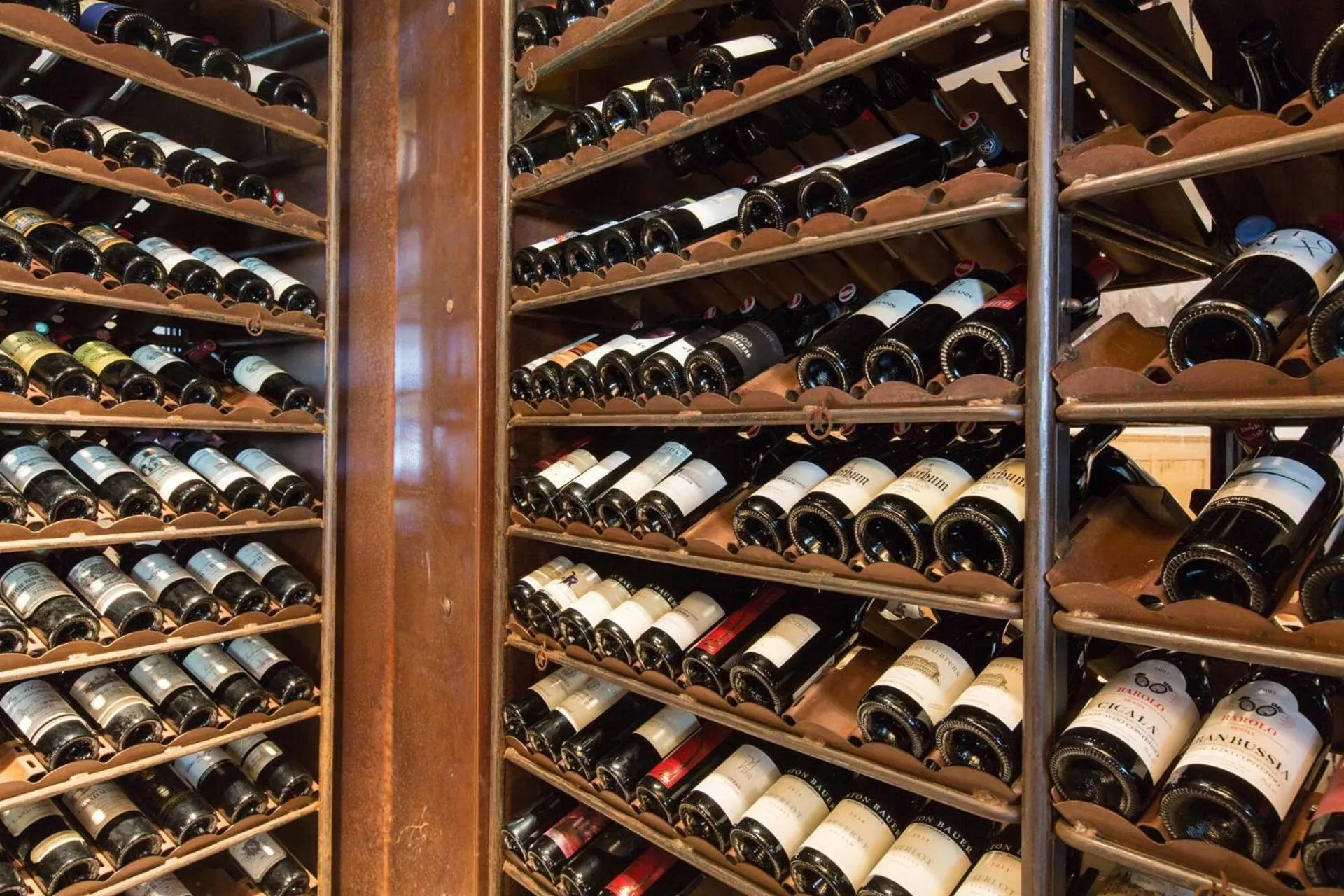 Drinks in Raffl's St. Antoner Hof