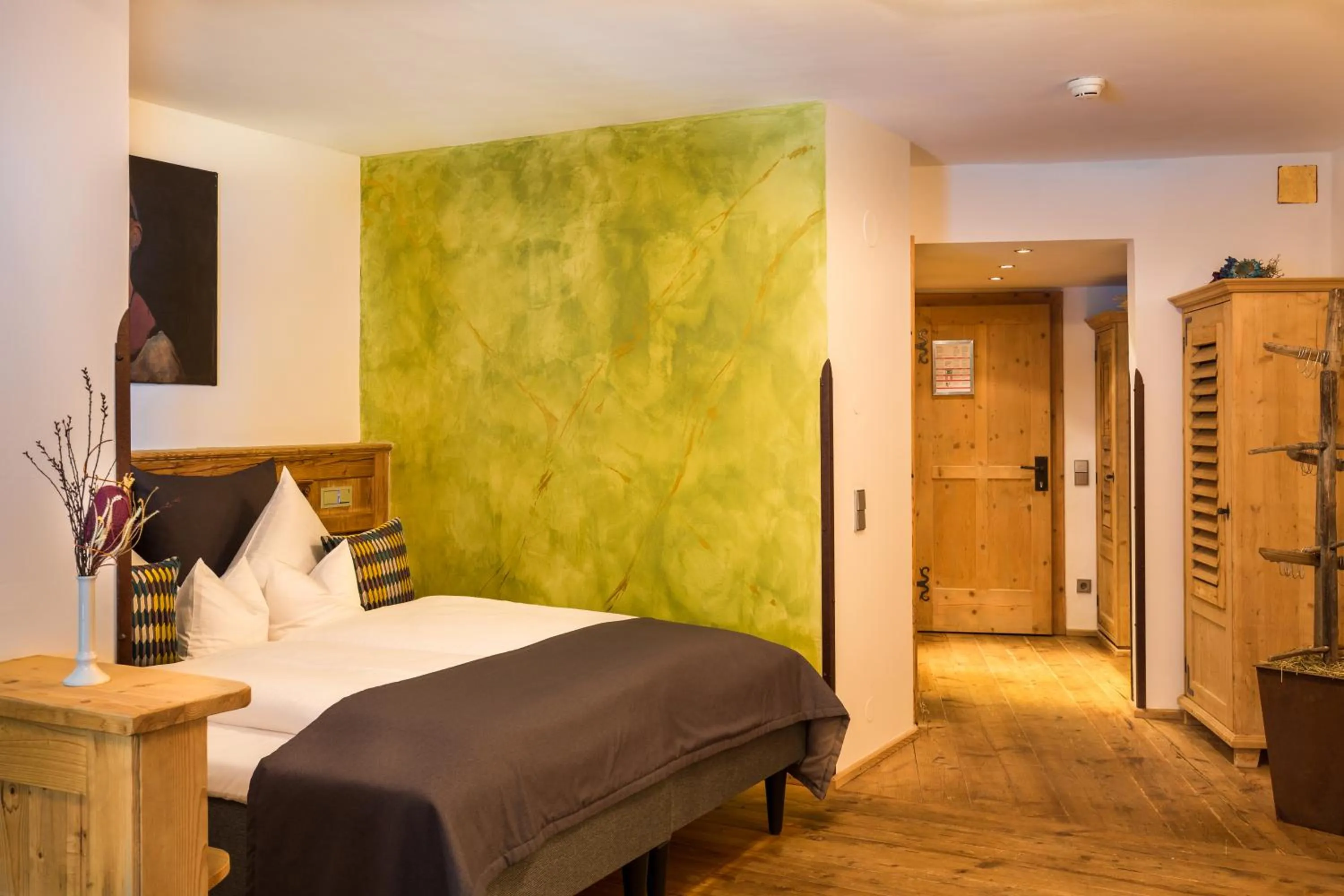 Bed in Raffl's St. Antoner Hof