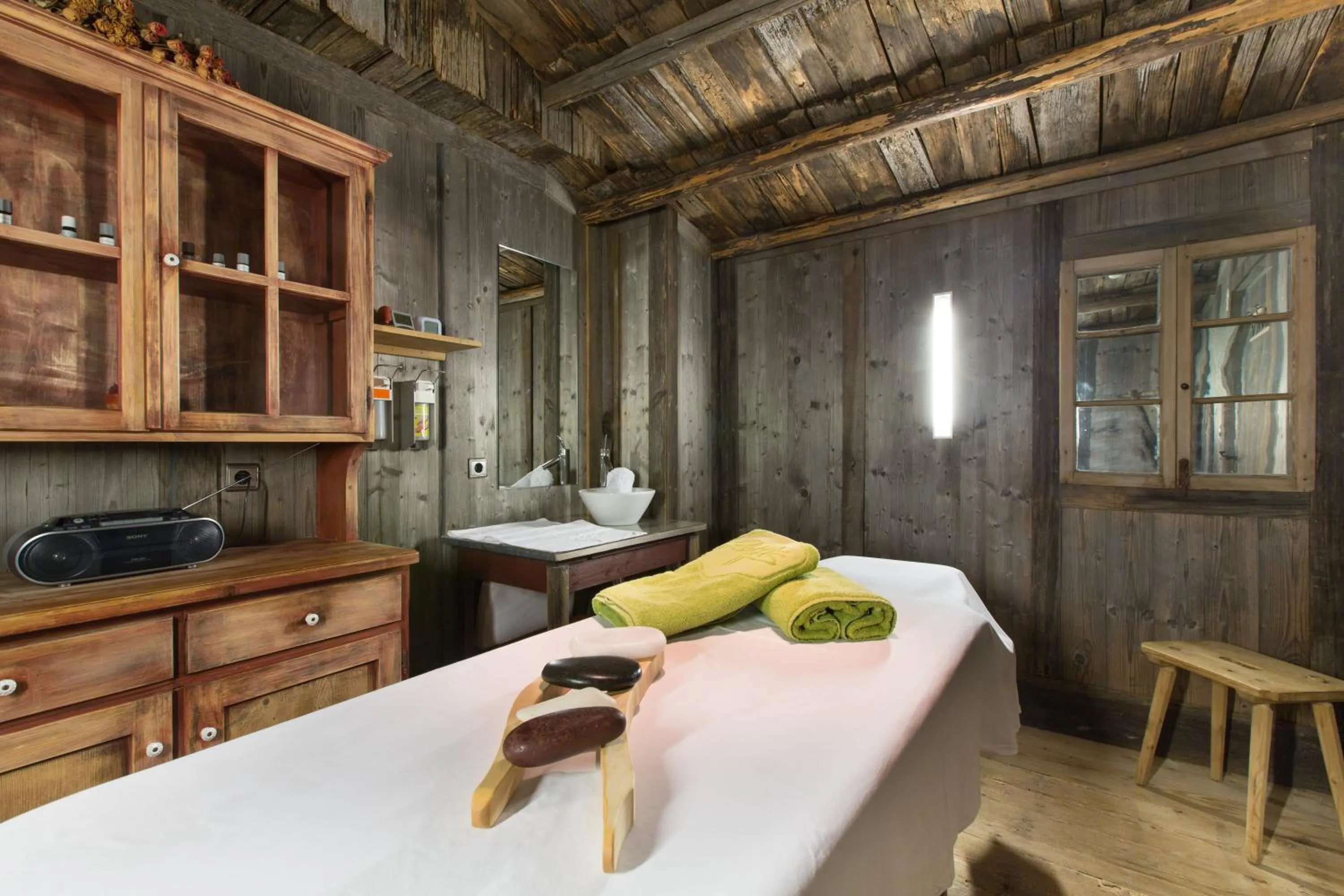 Massage in Raffl's St. Antoner Hof