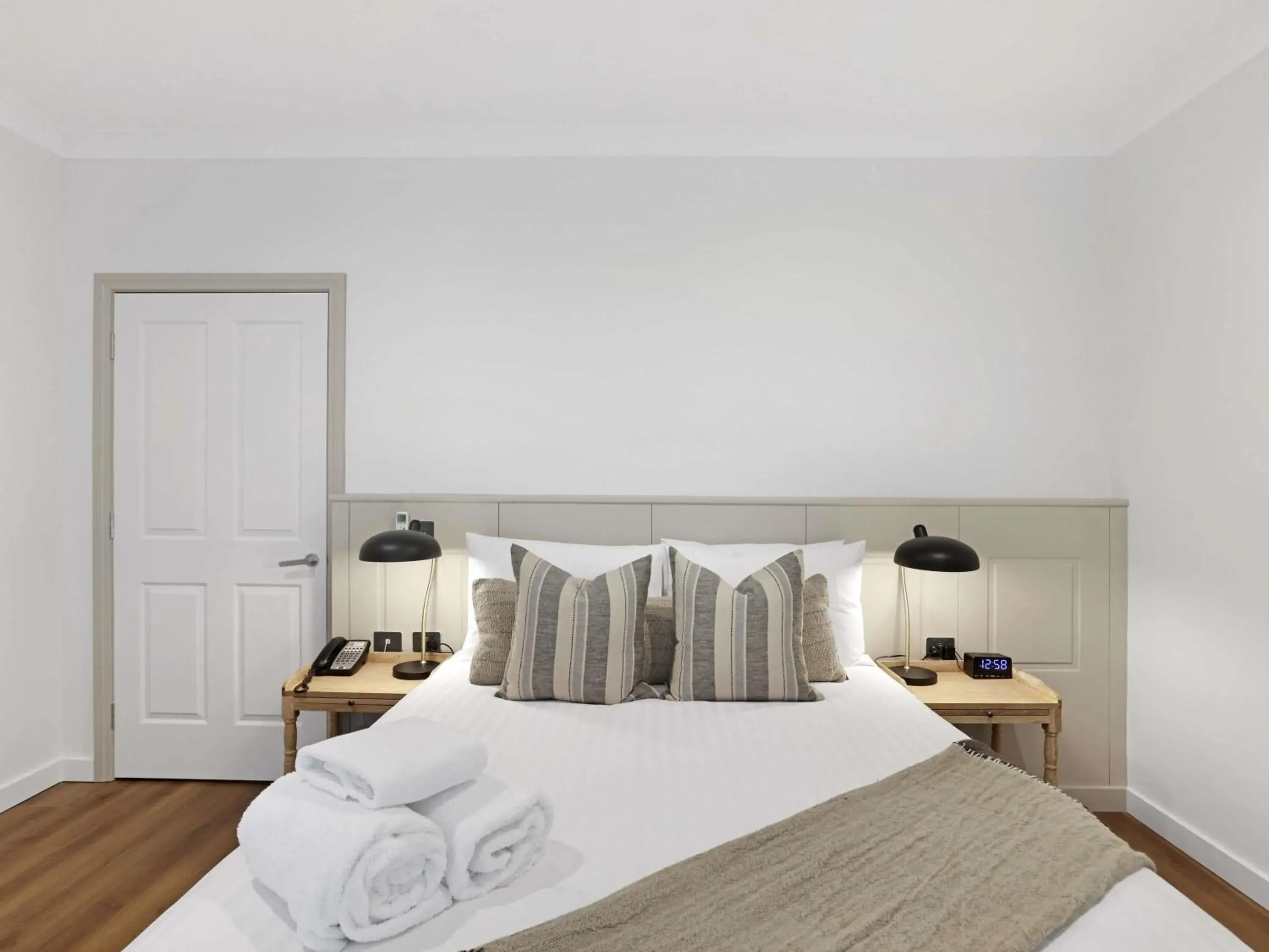 Bedroom, Bed in Clare Country Club Bedroom, Bed in Clare Country Club