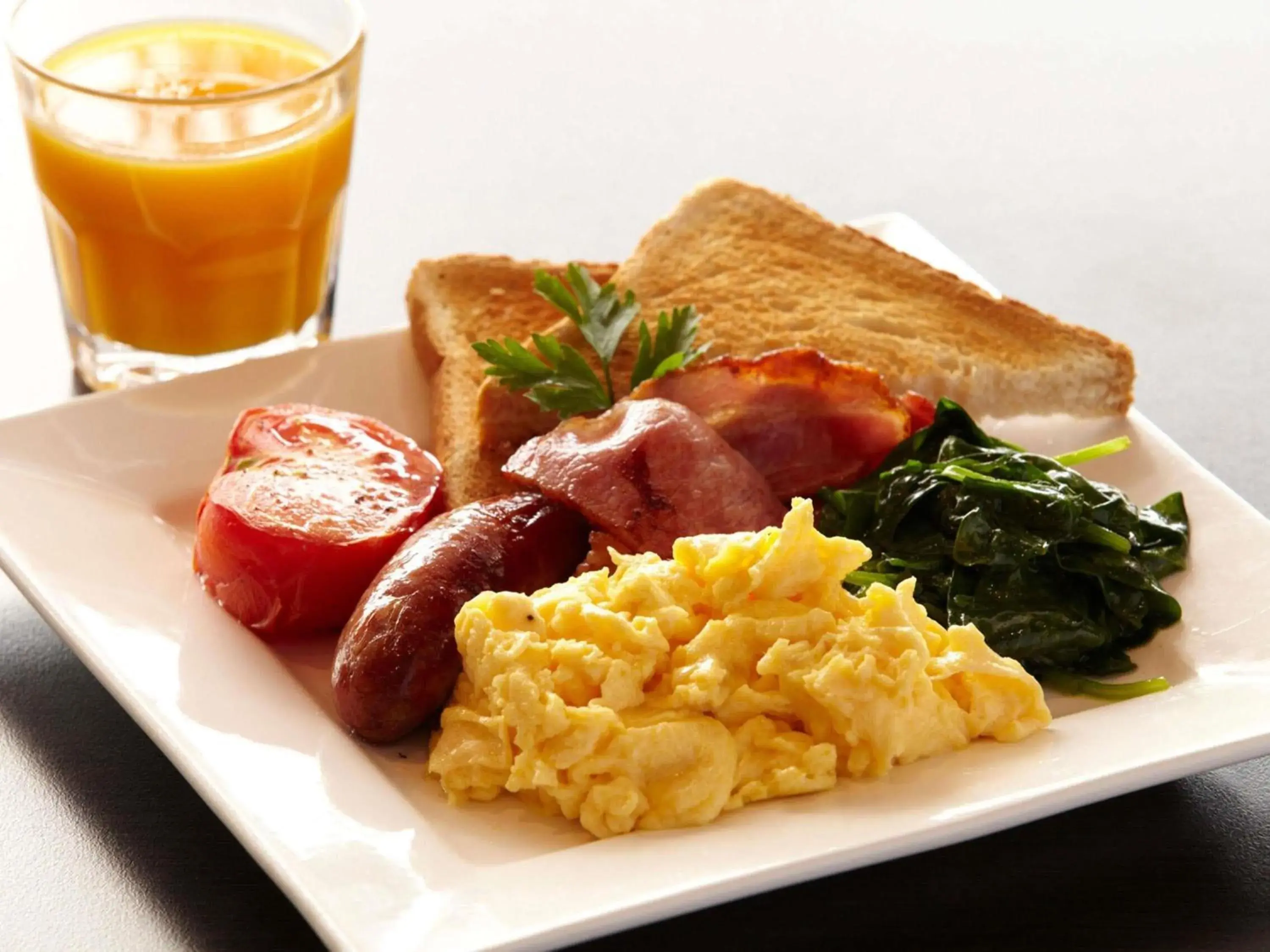 Restaurant/places to eat in Clare Country Club Restaurant/places to eat in Clare Country Club