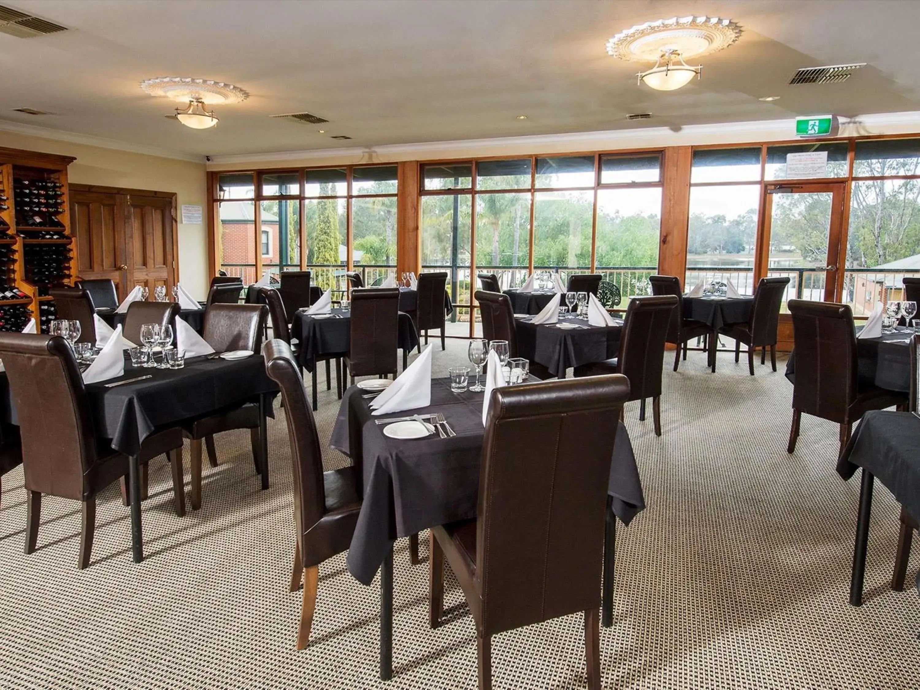 Restaurant/places to eat in Clare Country Club Restaurant/places to eat in Clare Country Club