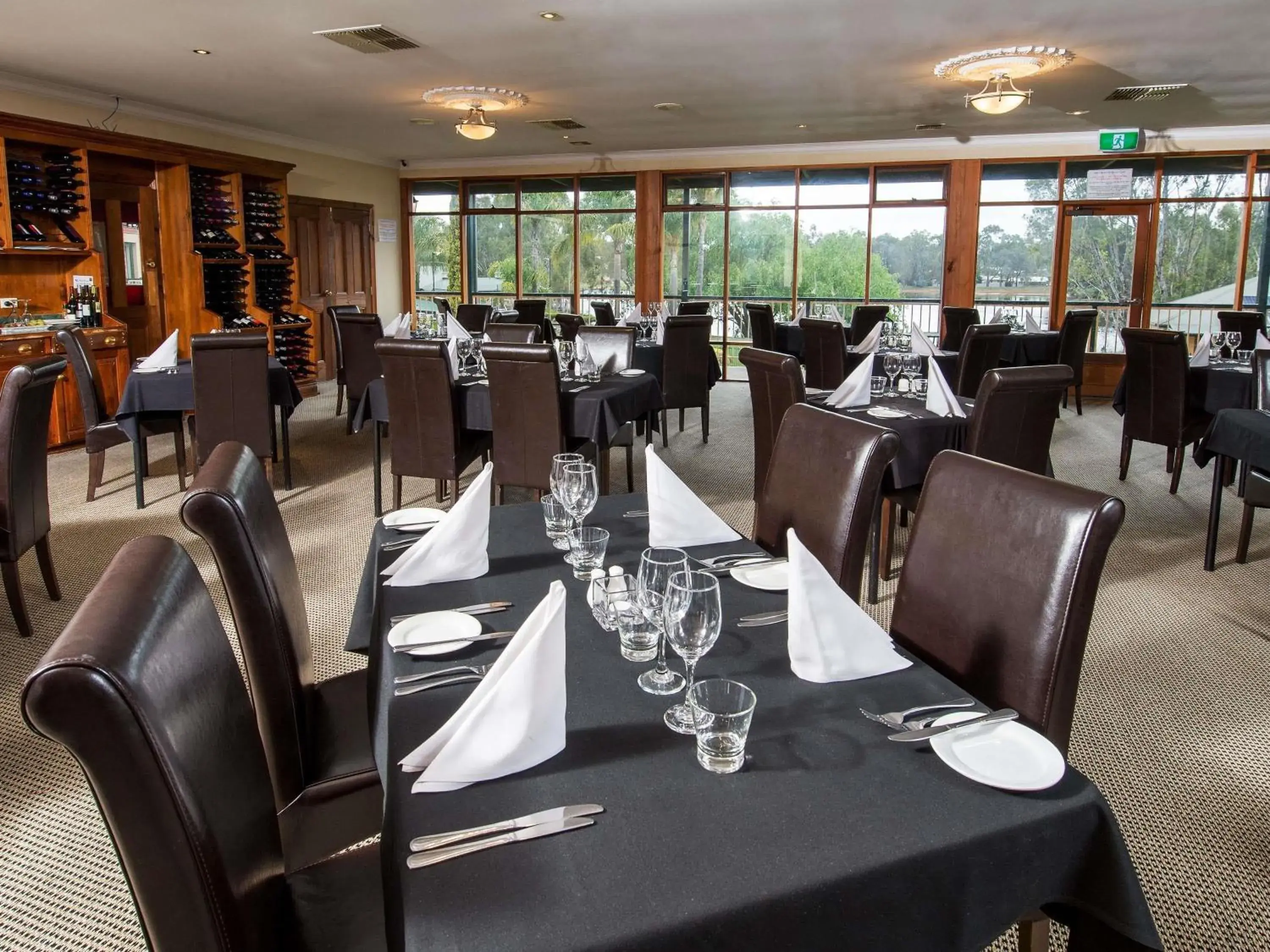 Restaurant/places to eat in Clare Country Club Restaurant/places to eat in Clare Country Club