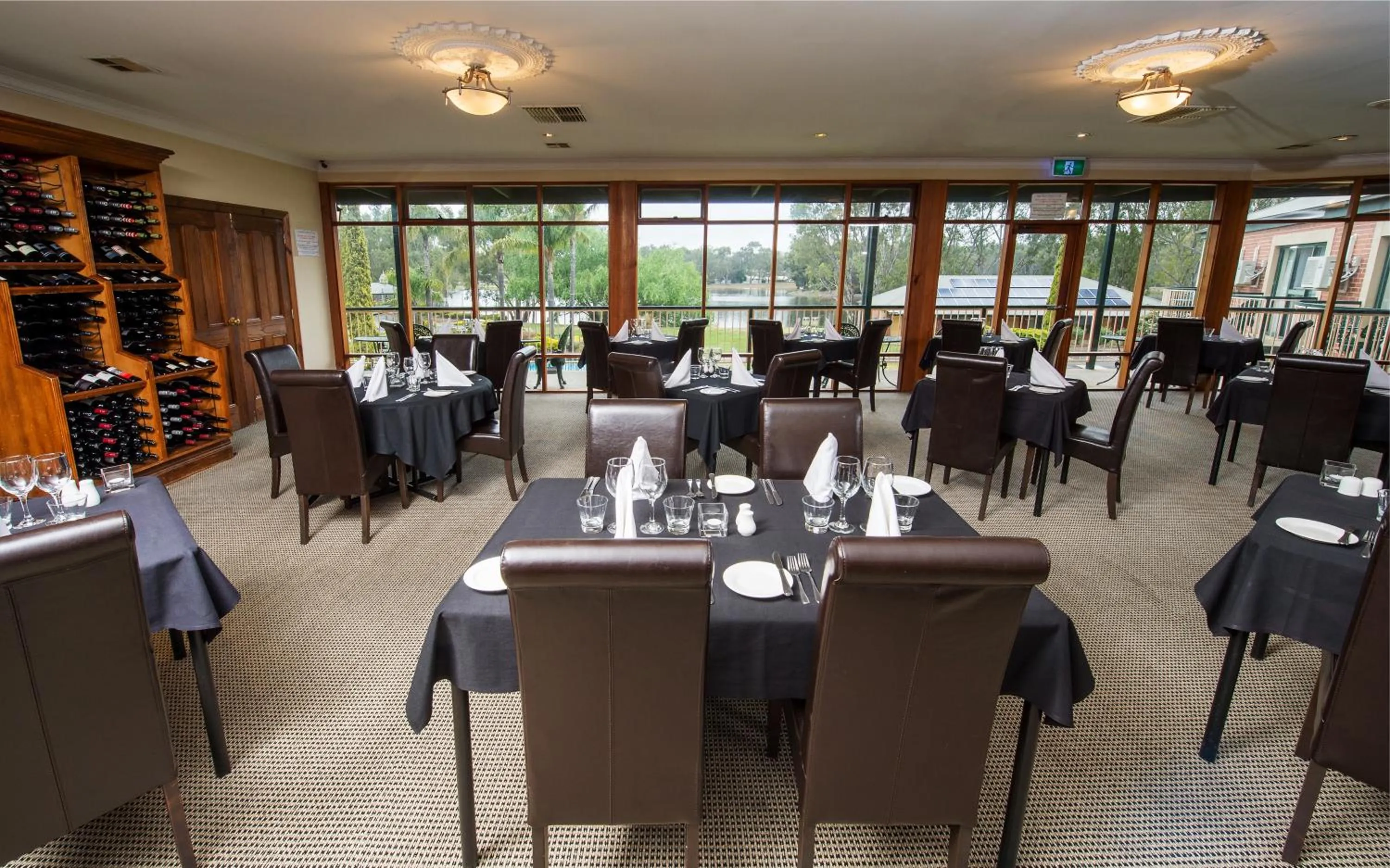 Restaurant/places to eat in Clare Country Club