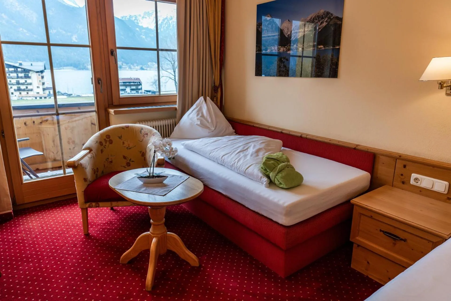 Bed in Liebes Caroline 4-Sterne-Hotel