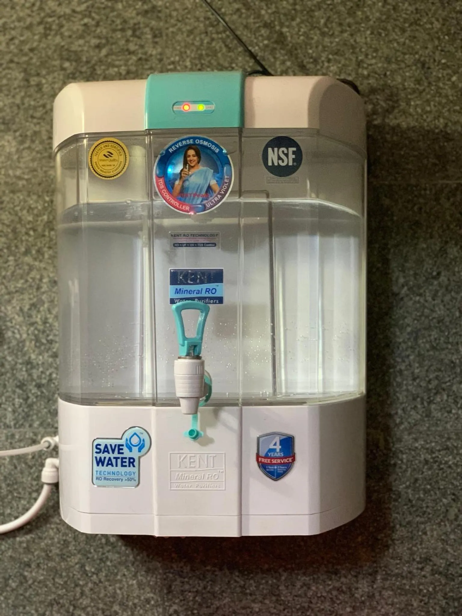 Food and drinks in JC Woodville Manor