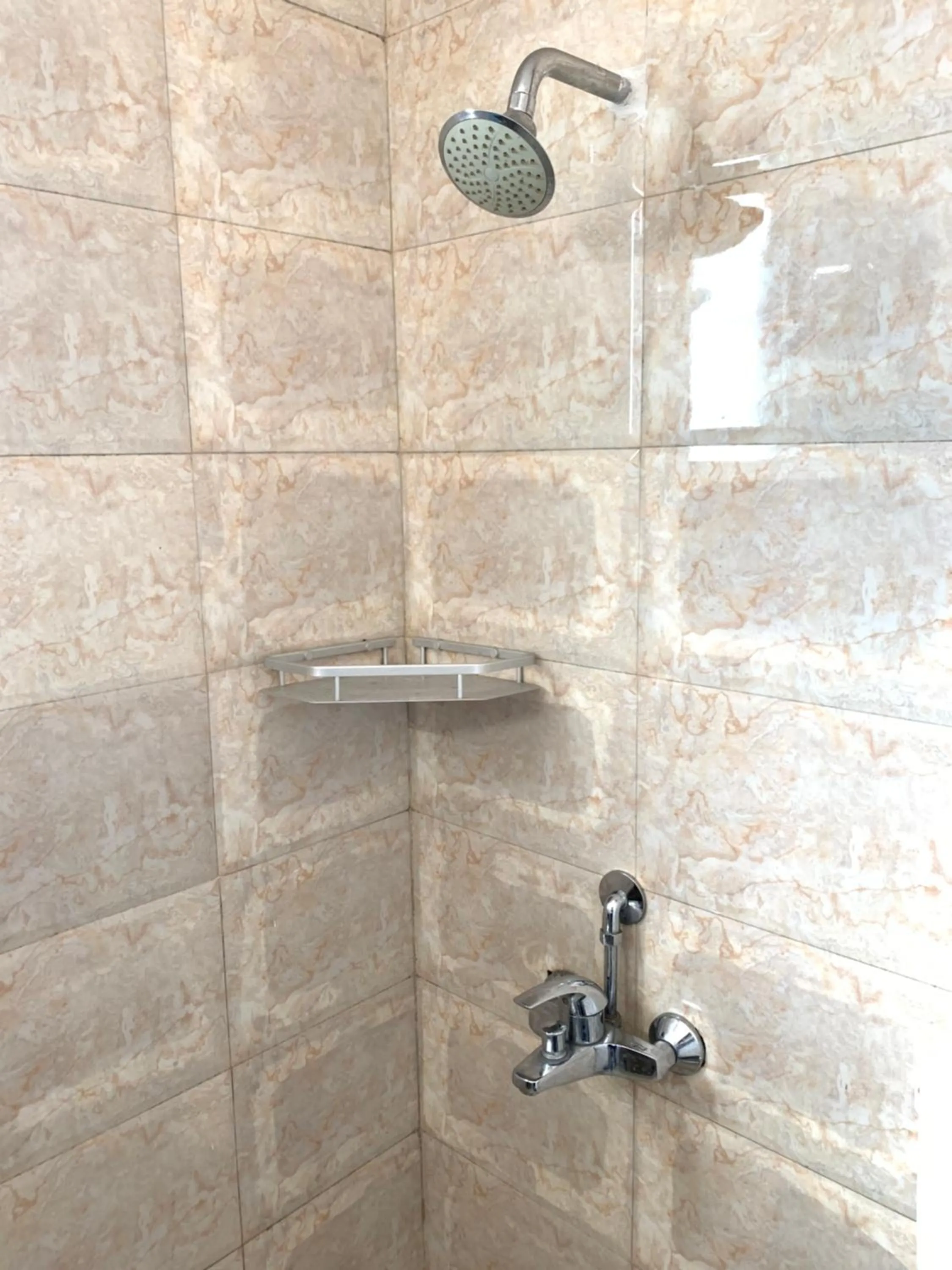 Shower in JC Woodville Manor