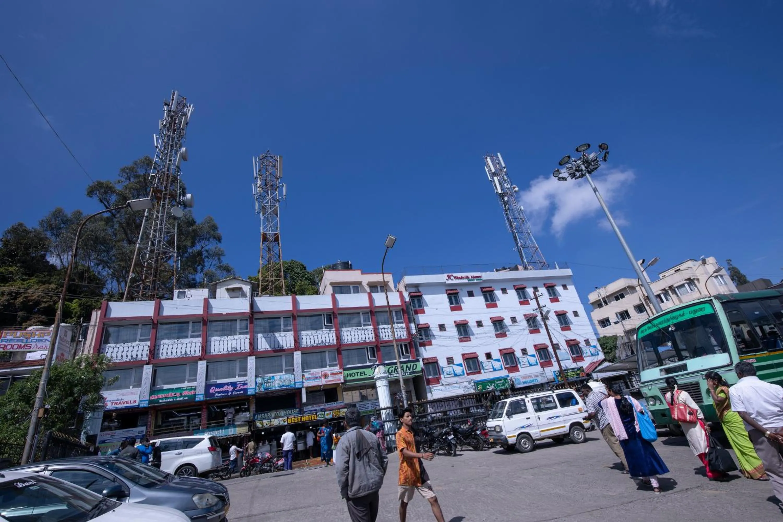 Property building in JC Woodville Manor