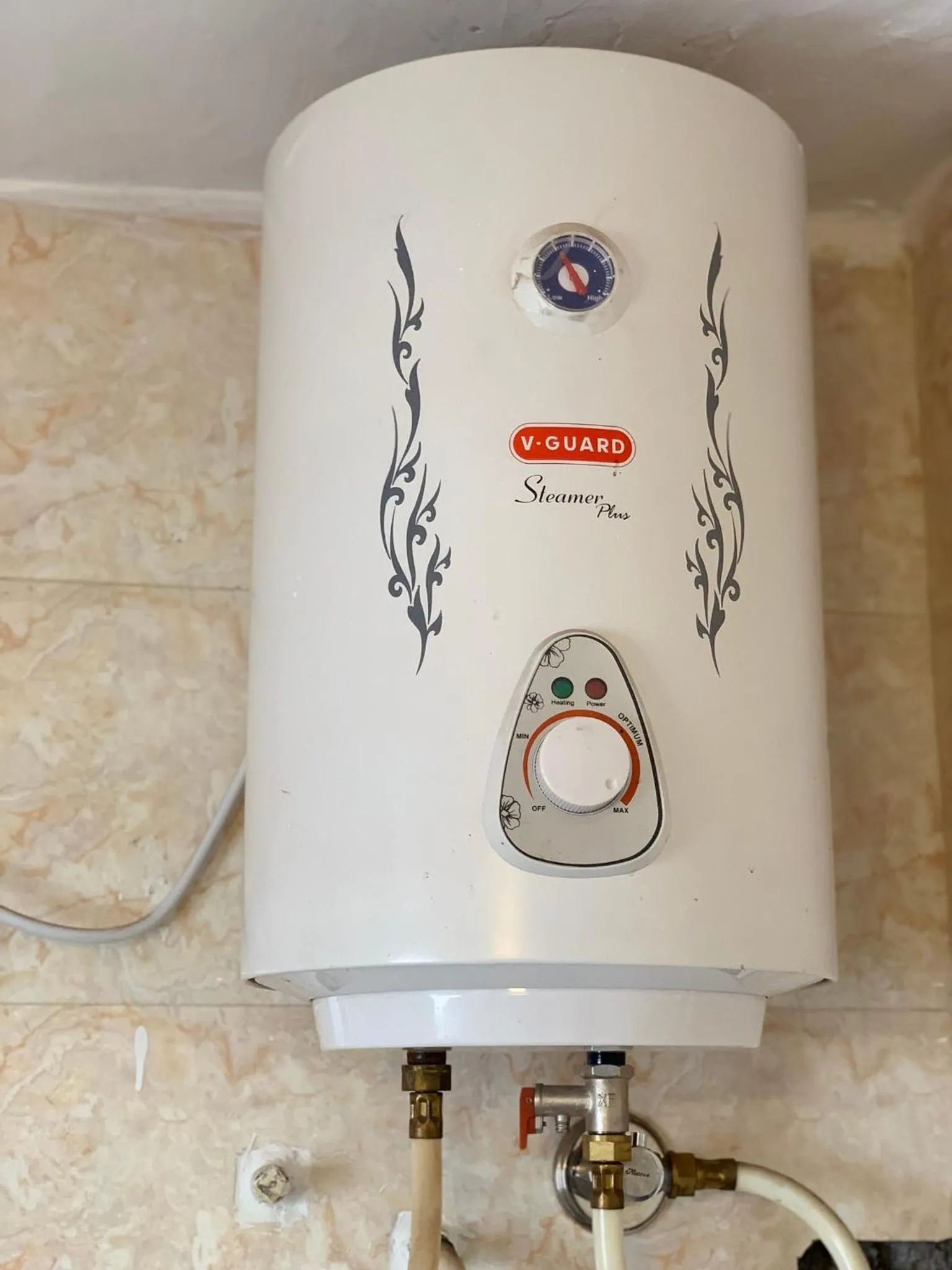 Shower in JC Woodville Manor