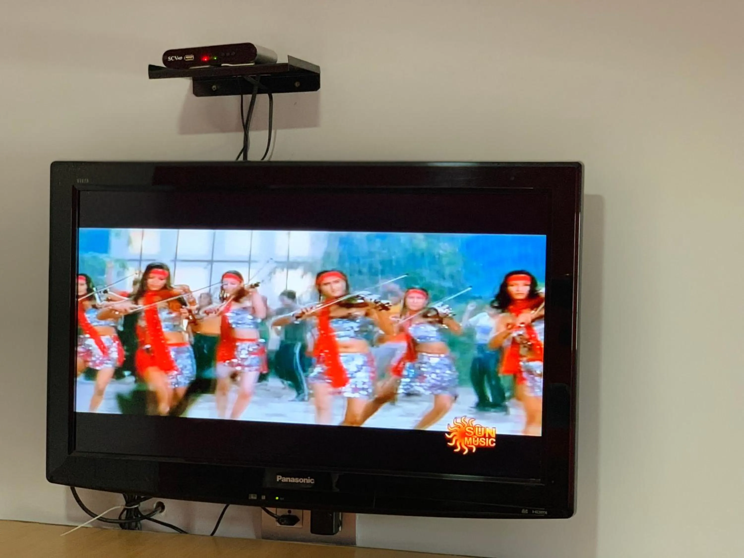 TV and multimedia in JC Woodville Manor