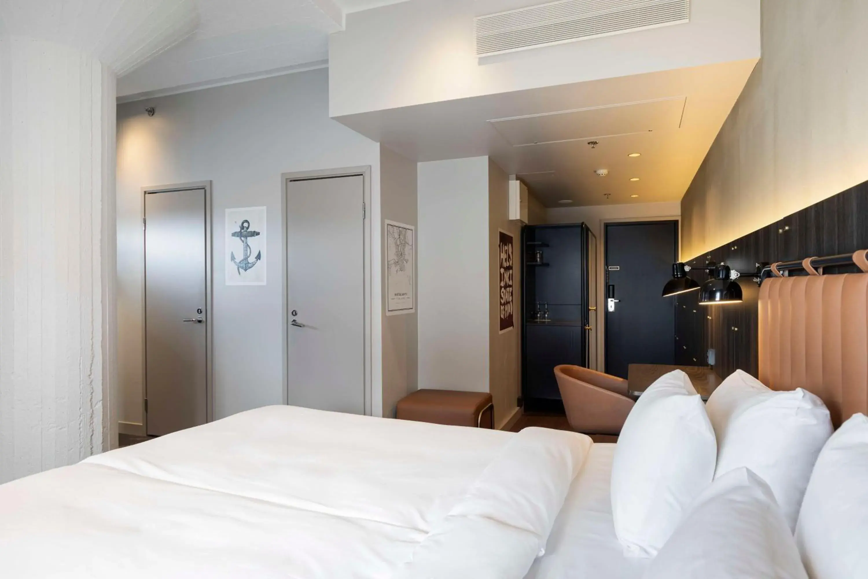 Bedroom, Bed in Radisson Blu Seaside Hotel, Helsinki Bedroom, Bed in Radisson Blu Seaside Hotel, Helsinki