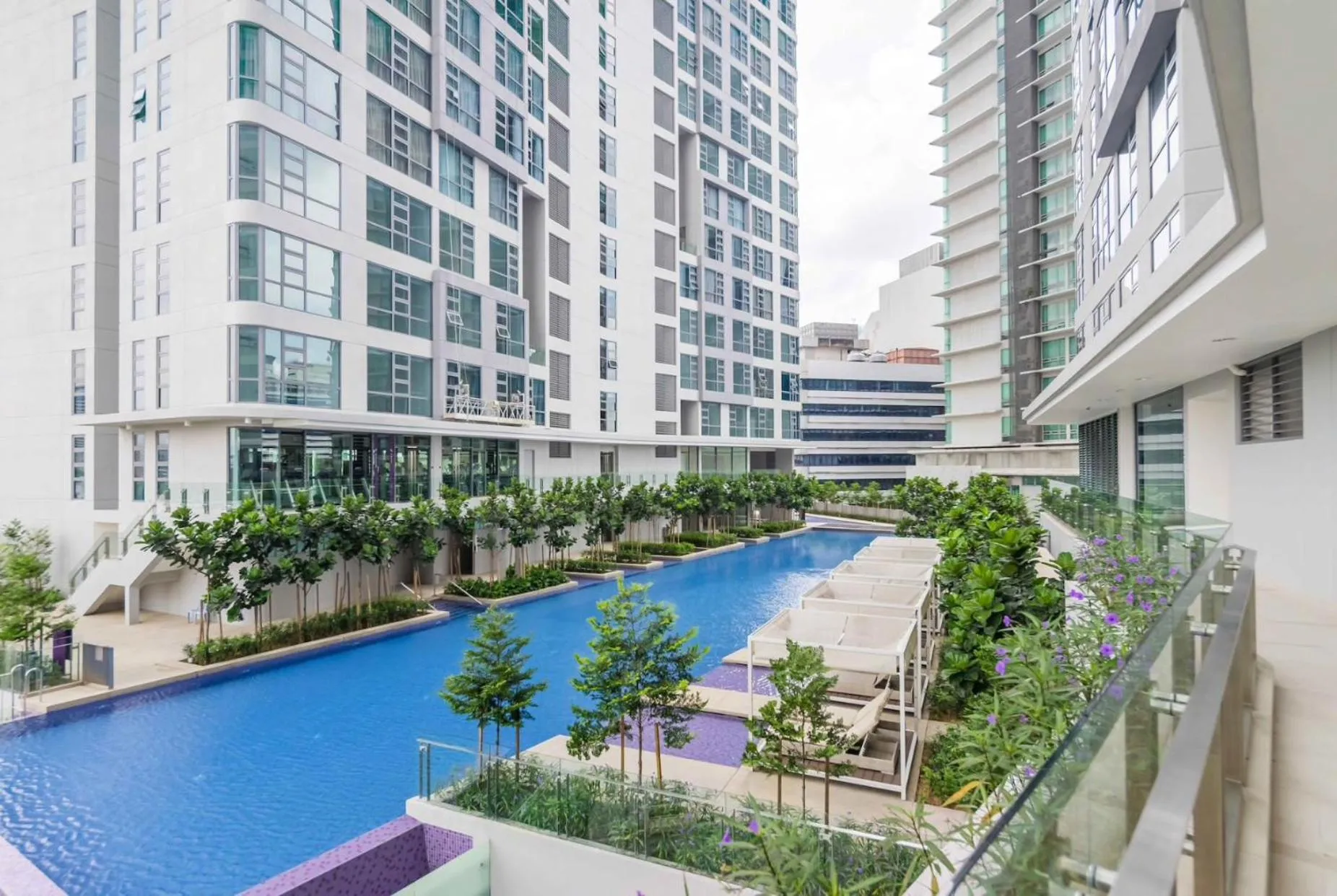 Swimming pool in Robertson Suites Kuala Lumpur